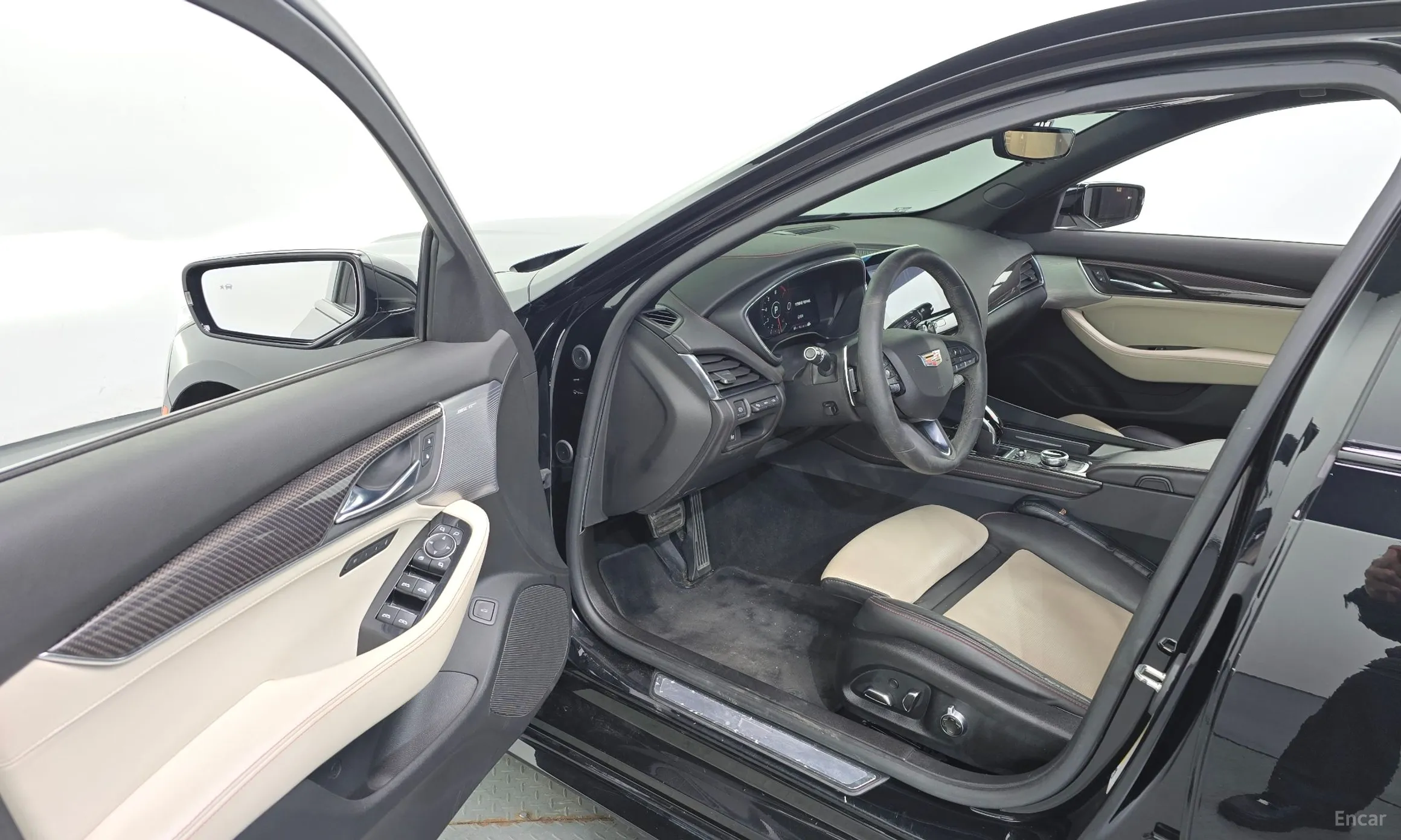 Cadillac CT5 превью 10