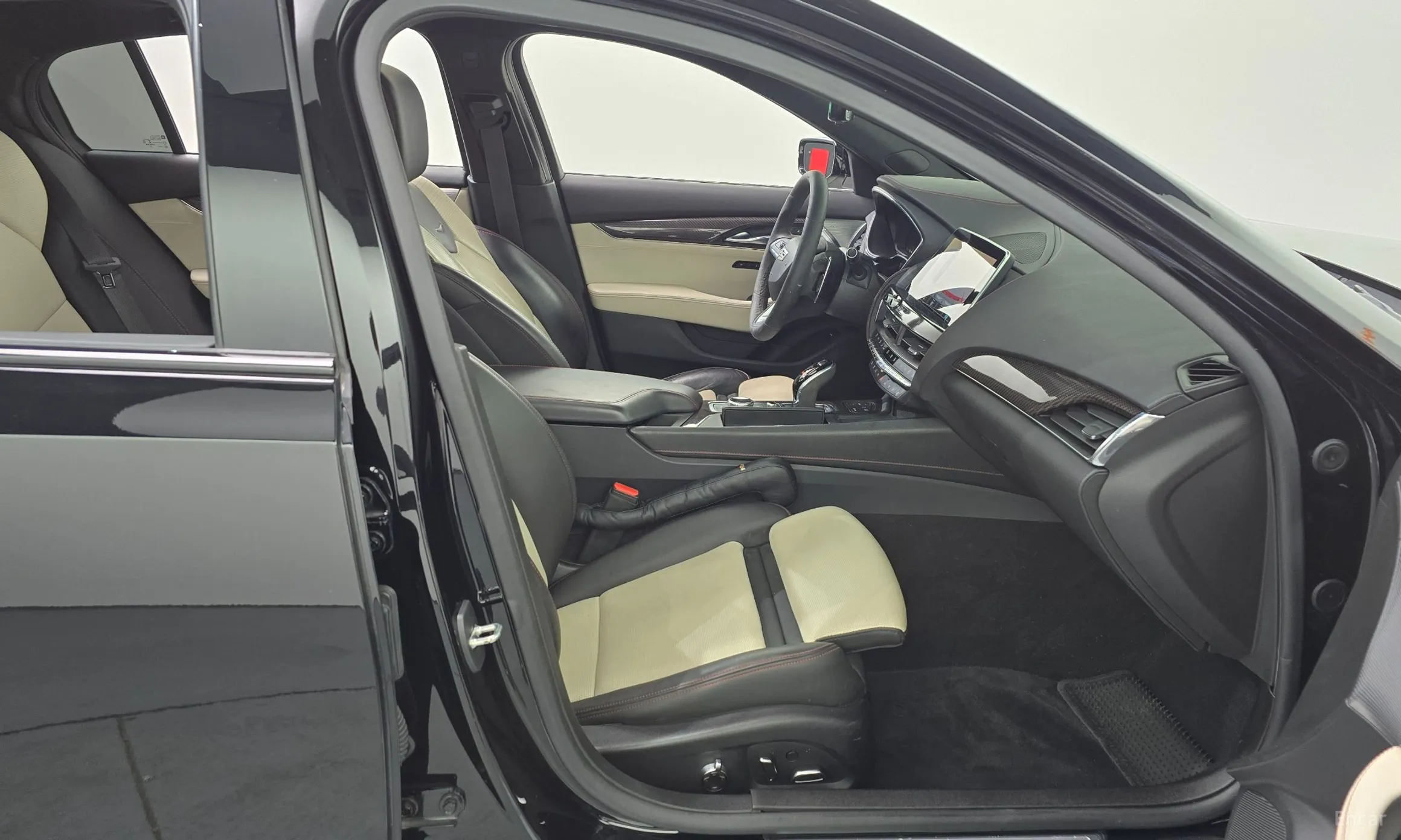 Cadillac CT5 превью 11