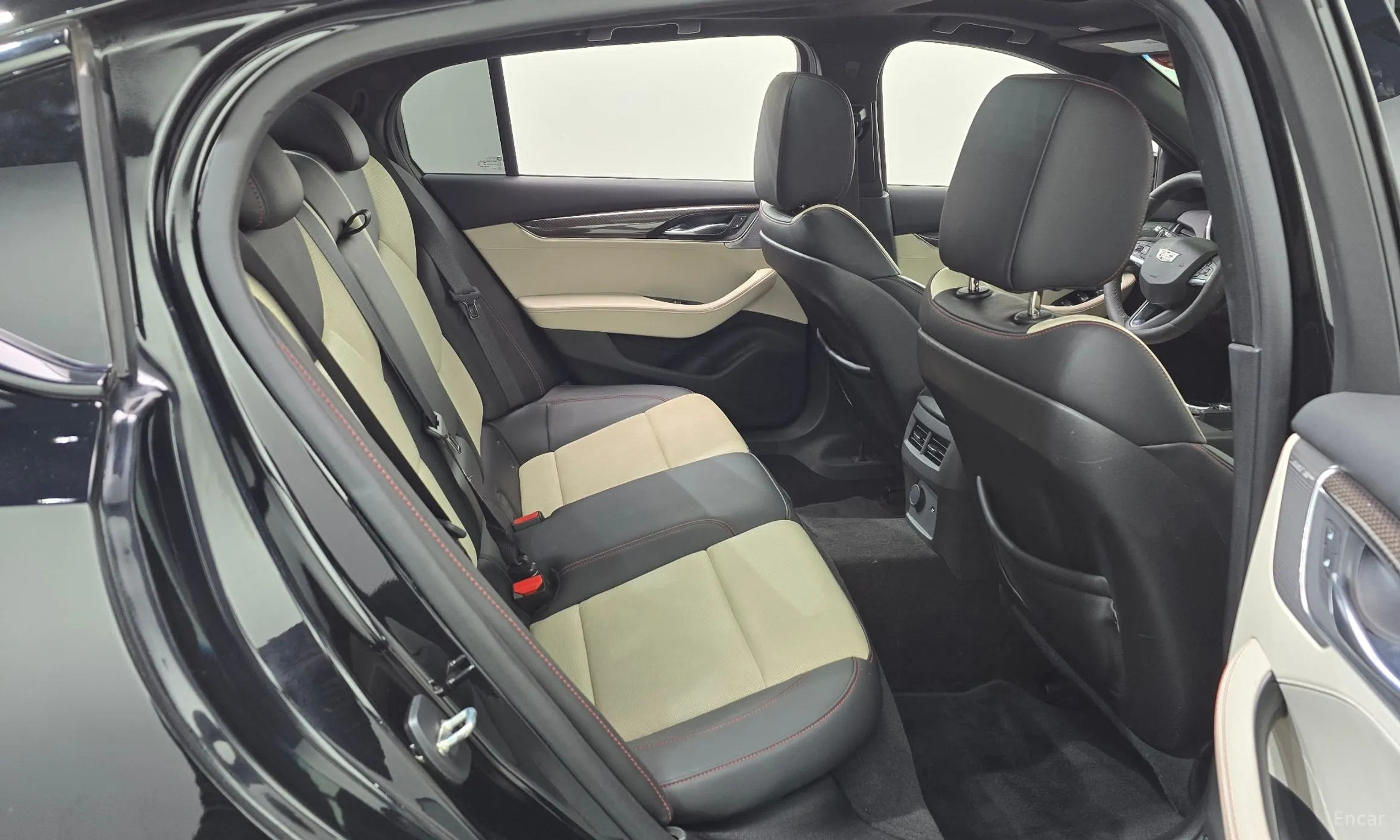 Cadillac CT5 превью 12