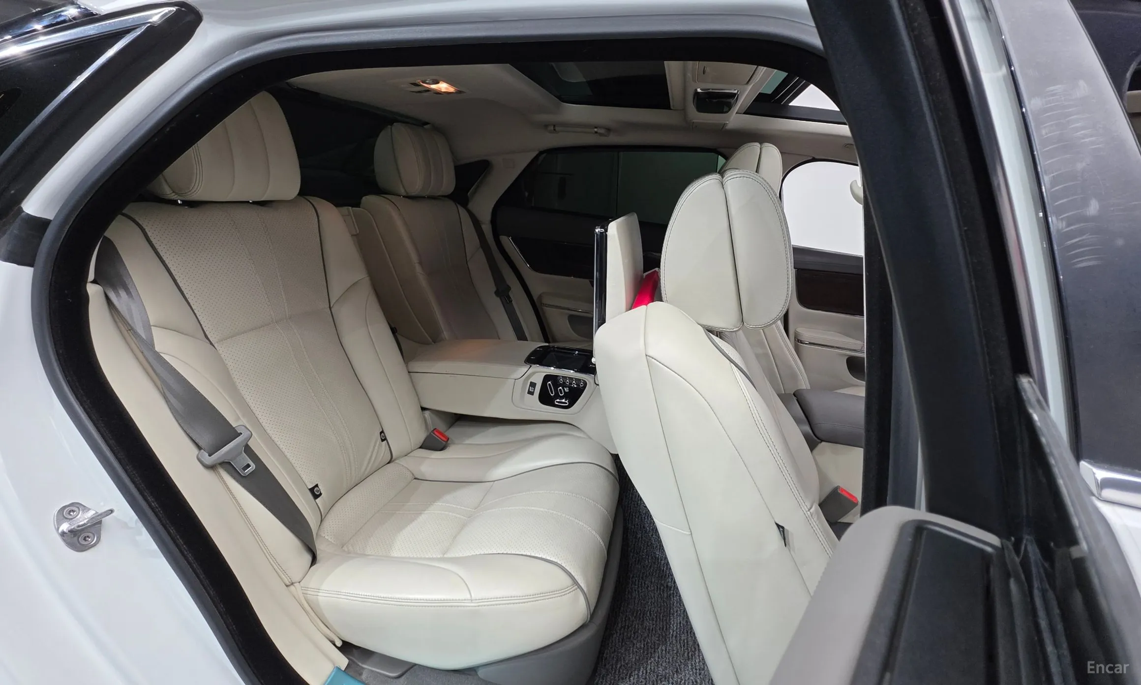 Jaguar All New XJ превью 20
