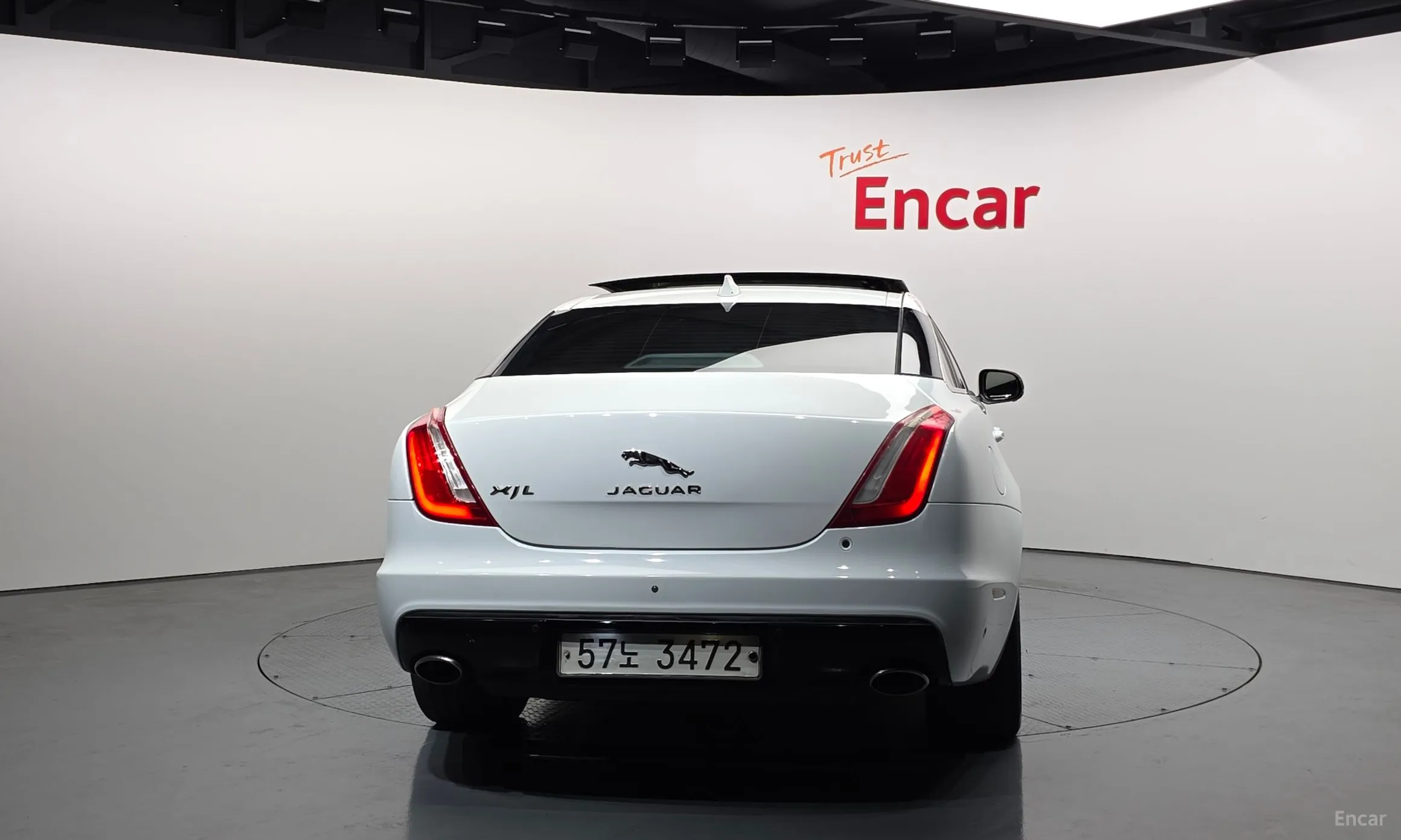 Jaguar All New XJ превью 4
