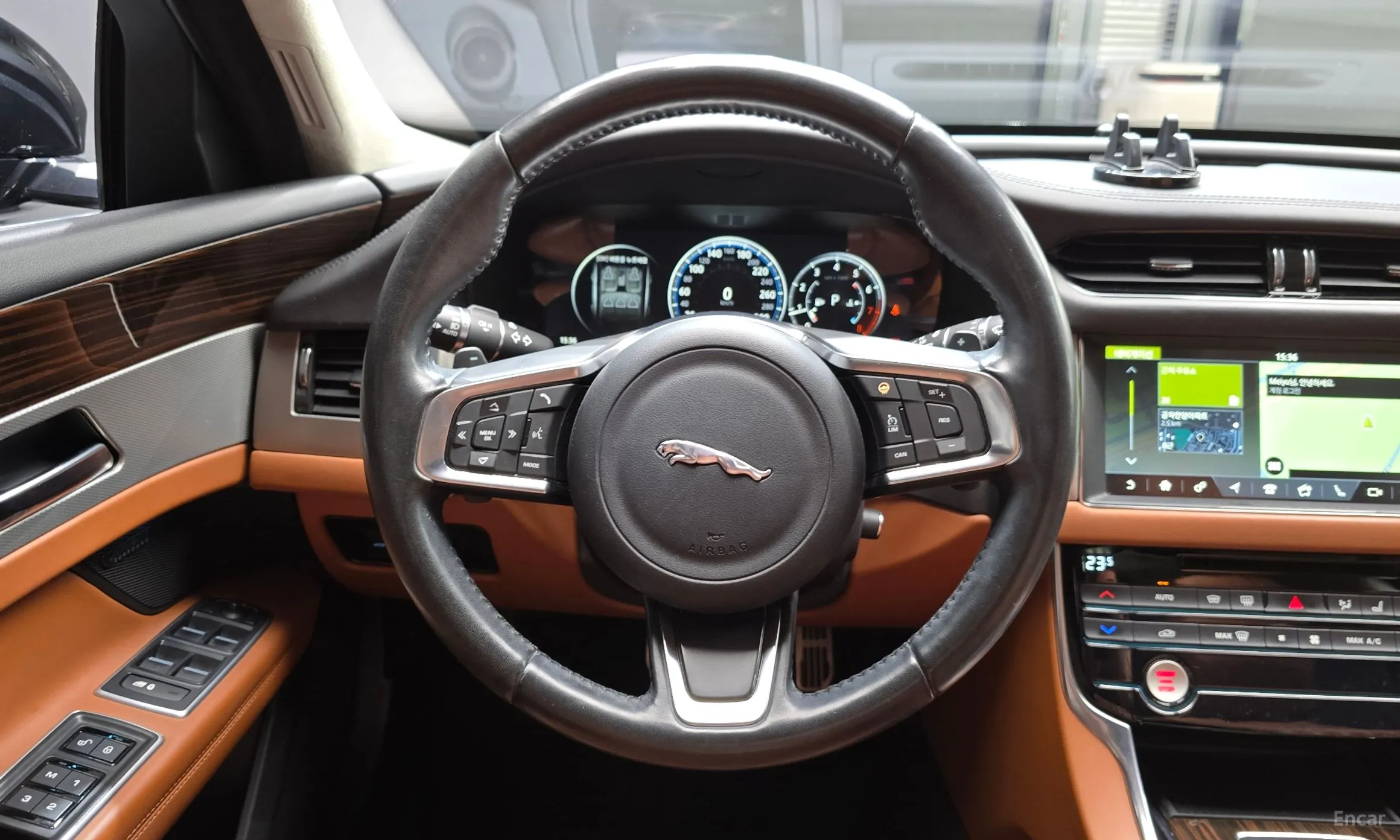 Jaguar XF (x260) превью 13