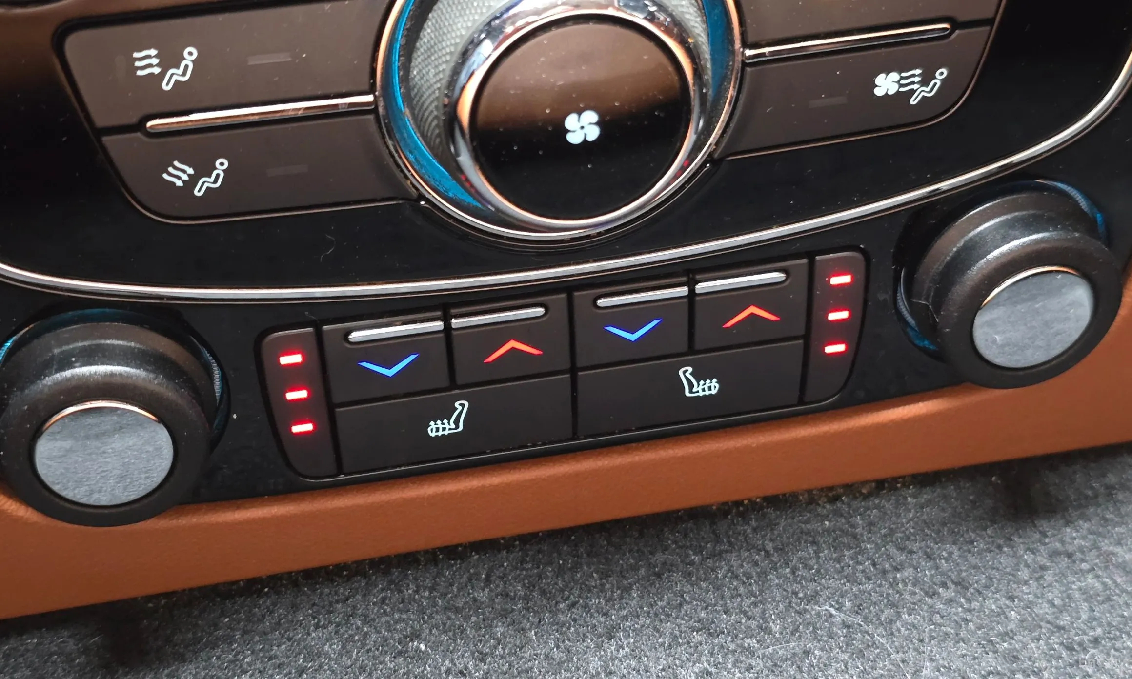 Jaguar XF (x260) превью 17