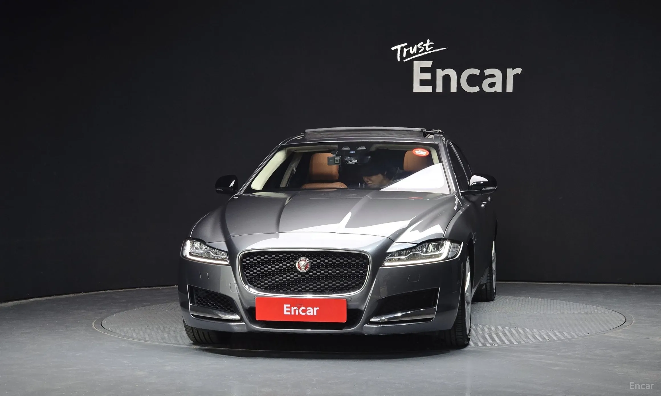 Jaguar XF (x260) превью 3