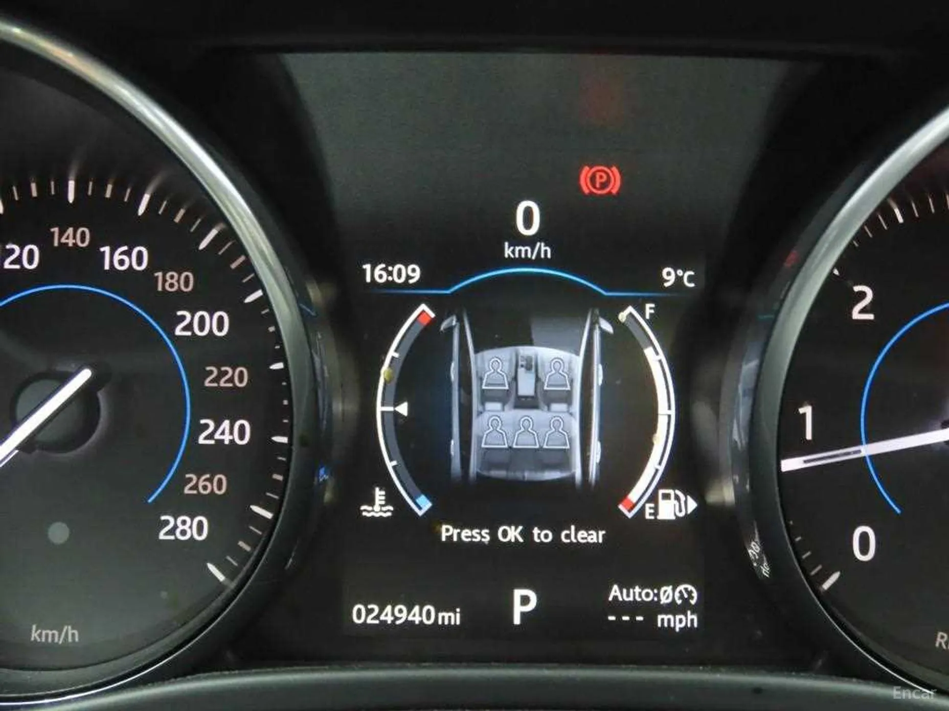 Jaguar XE превью 8