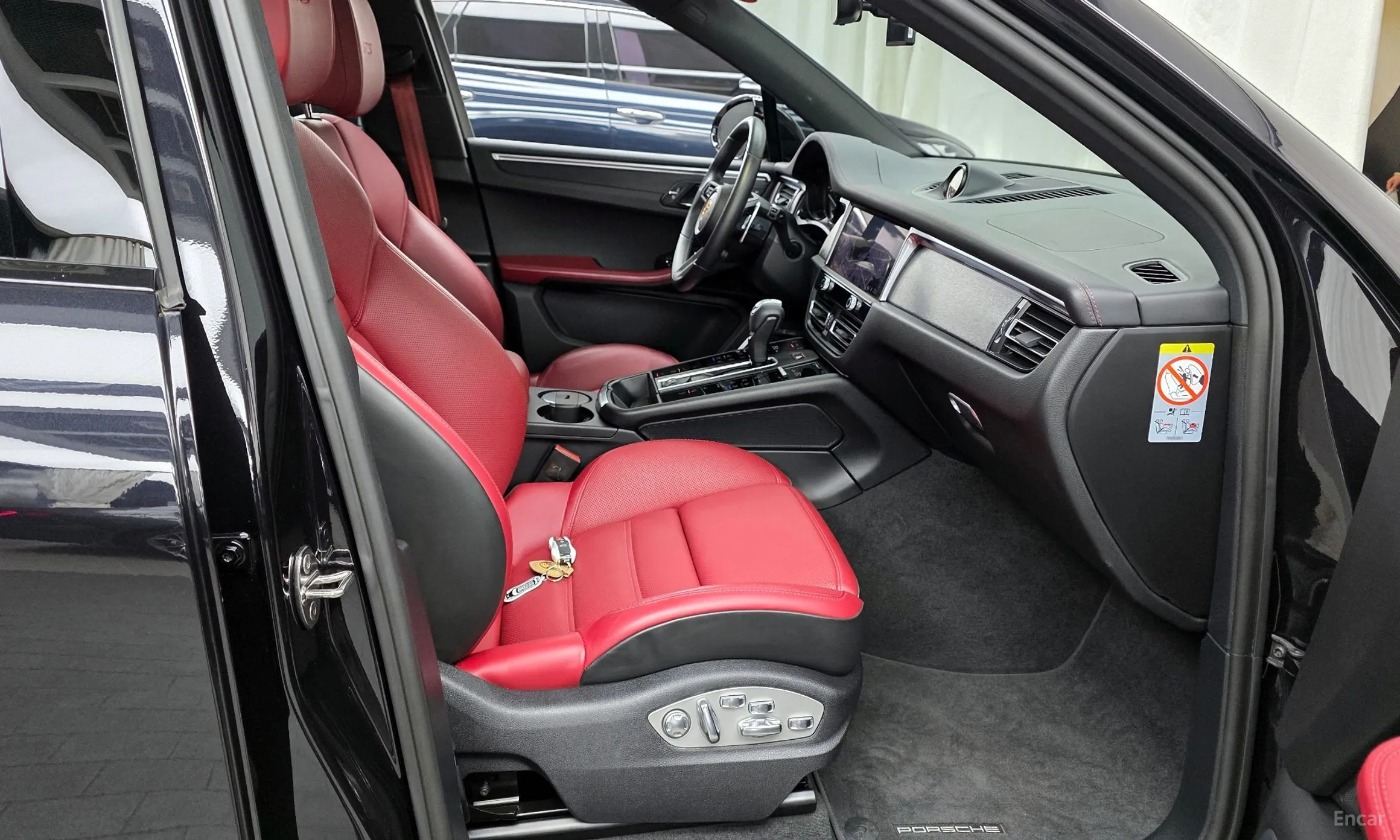 Porsche Macan превью 11