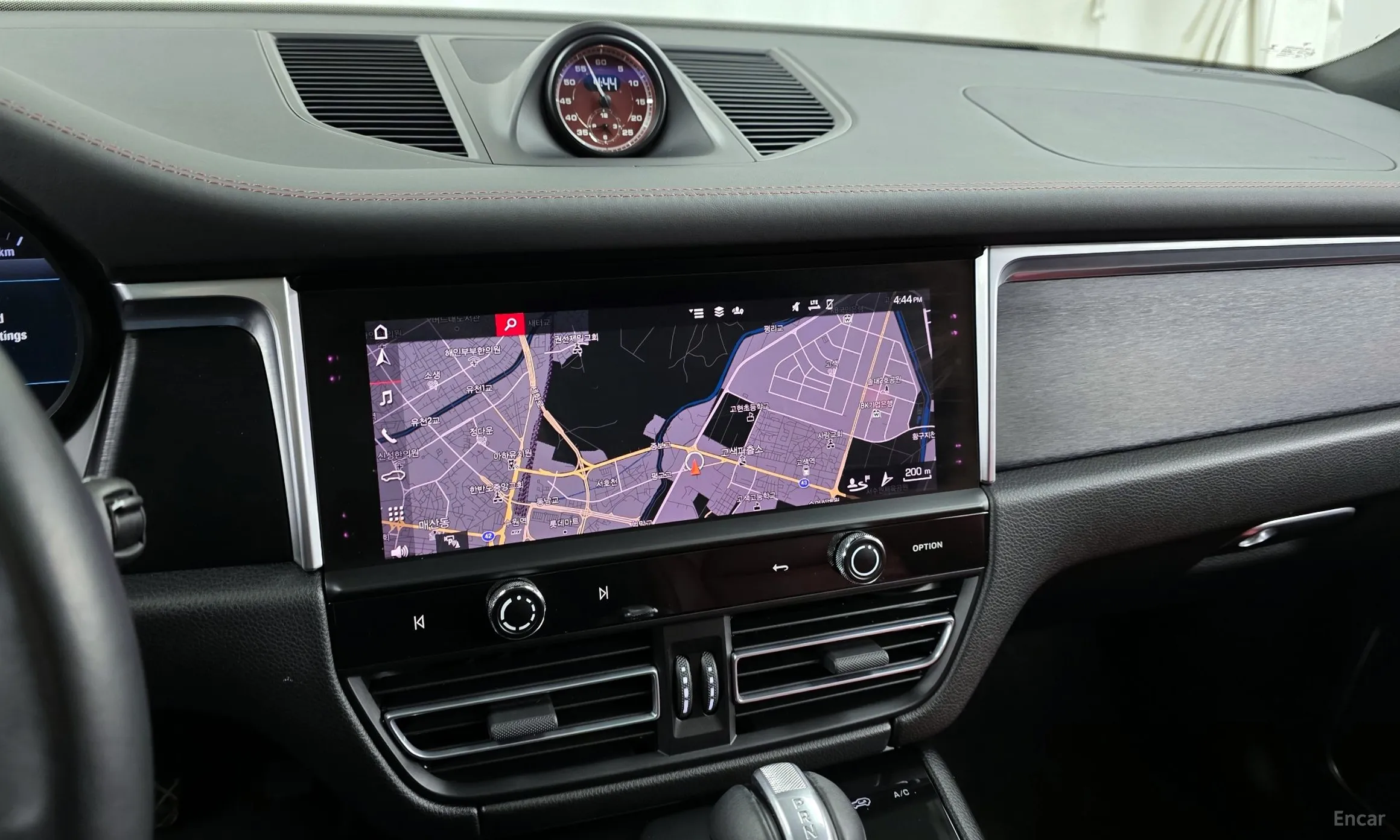 Porsche Macan превью 14