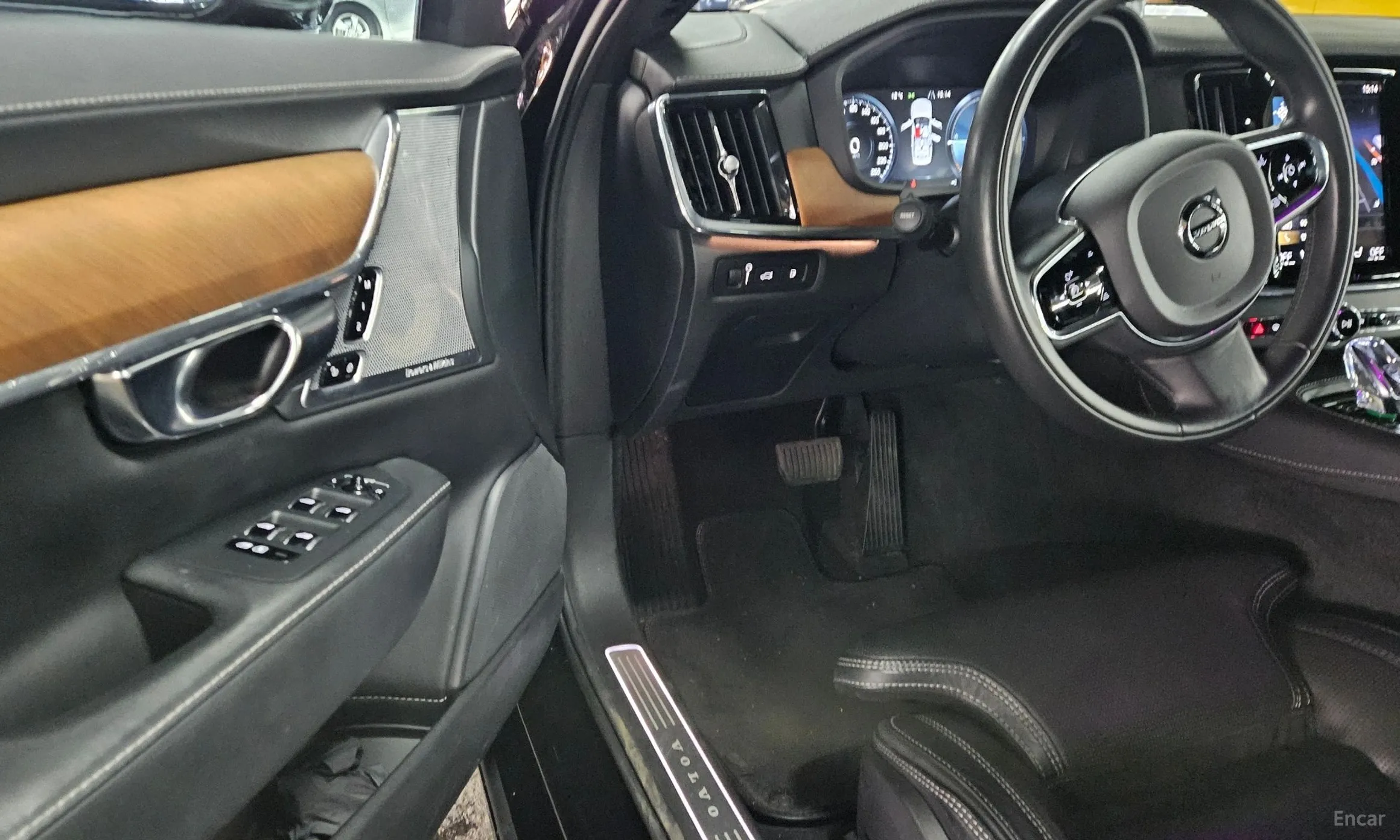 Volvo S90 превью 11
