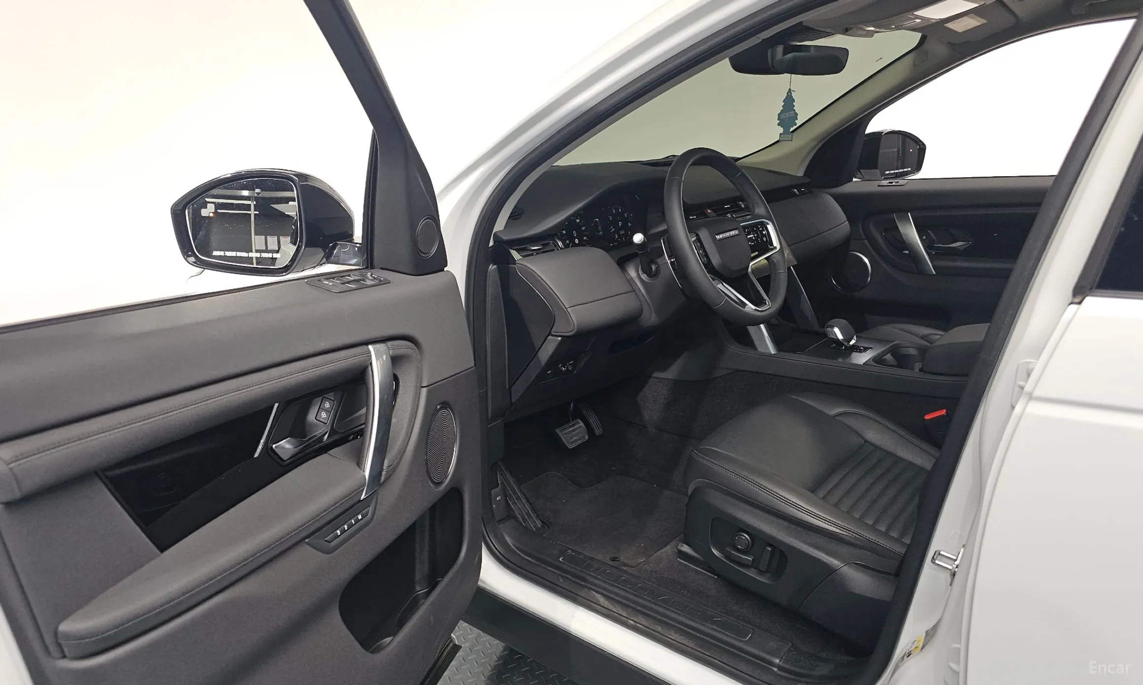 Land Rover Discovery Sports превью 10