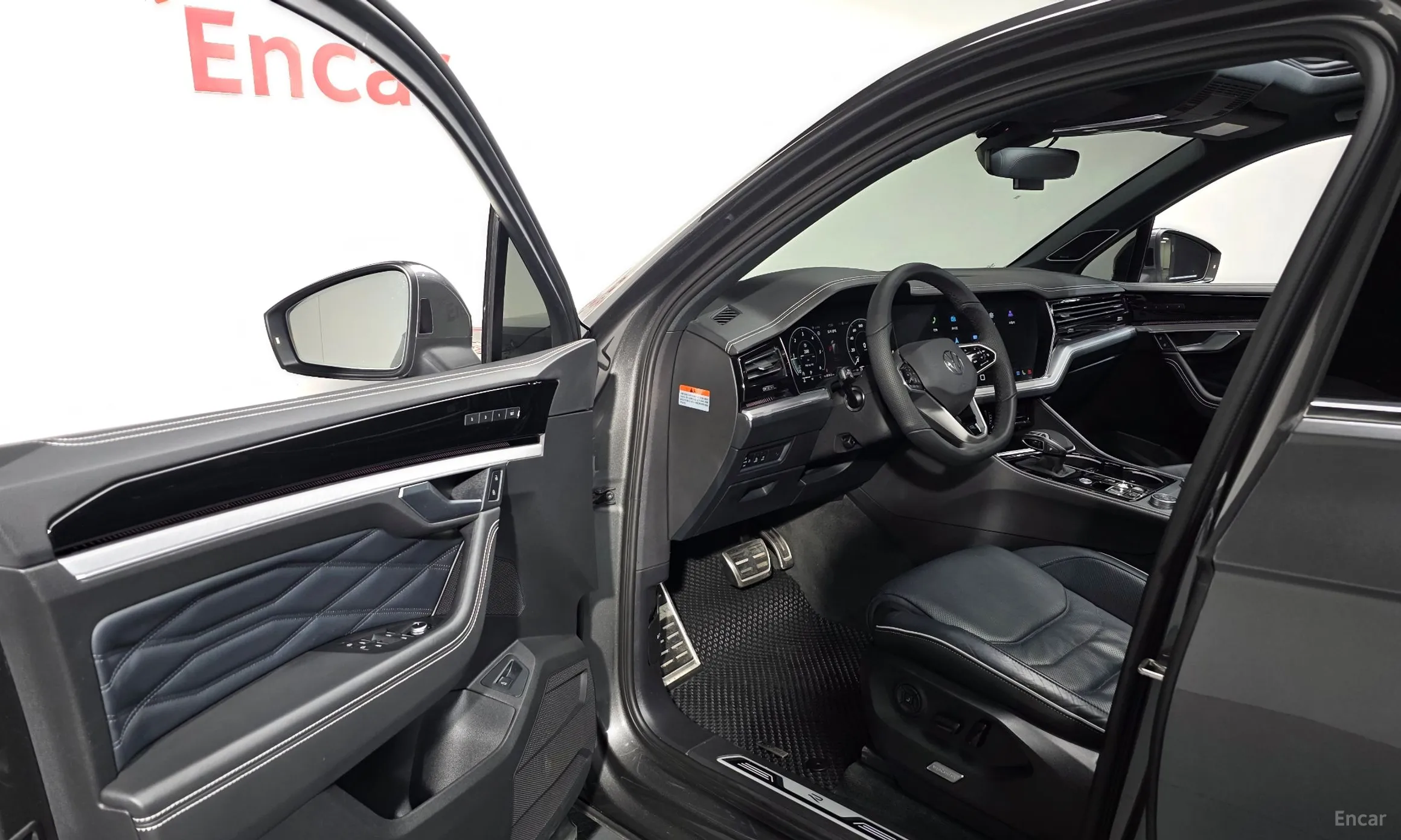 Volkswagen Touareg 3rd Generation превью 12