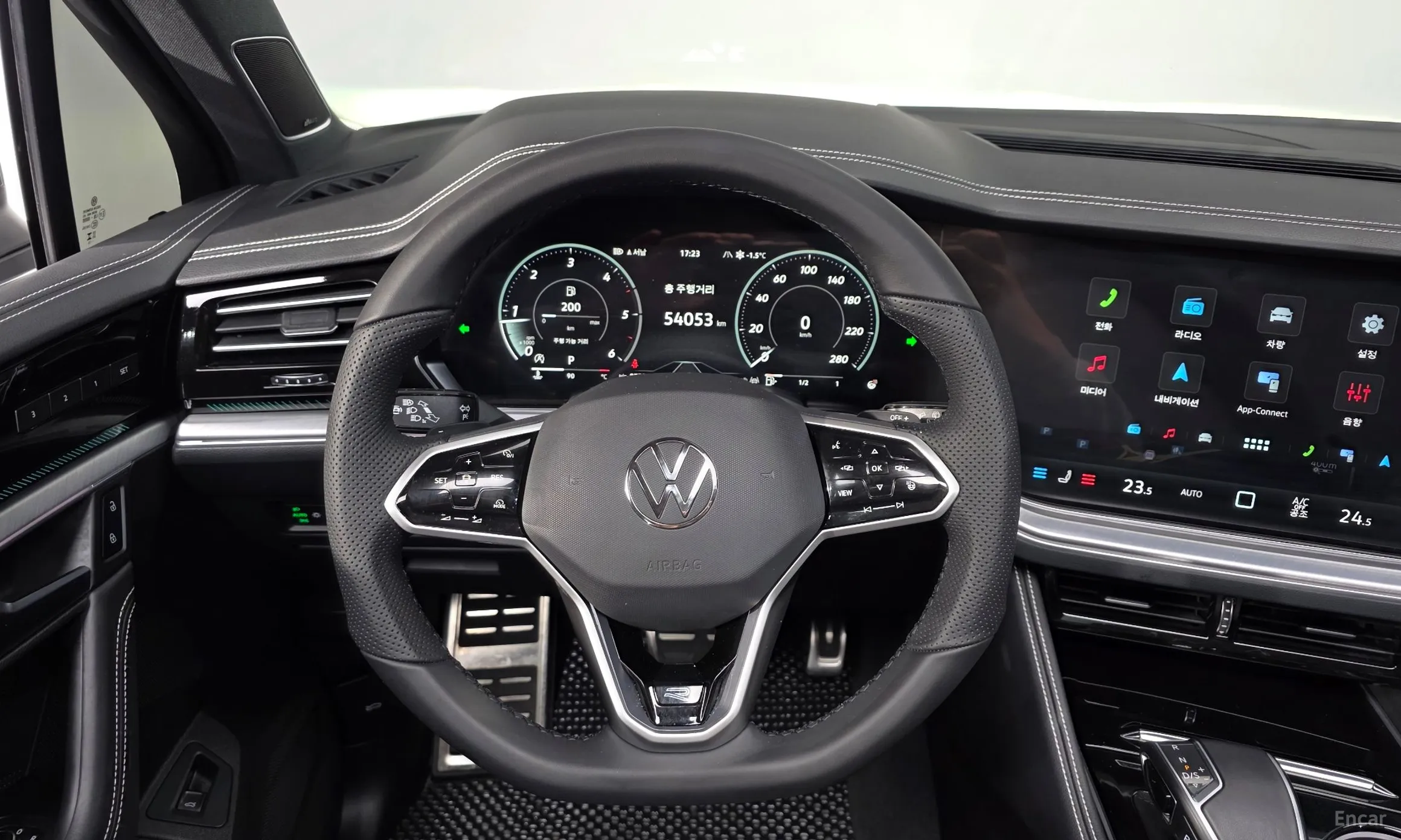 Volkswagen Touareg 3rd Generation превью 13