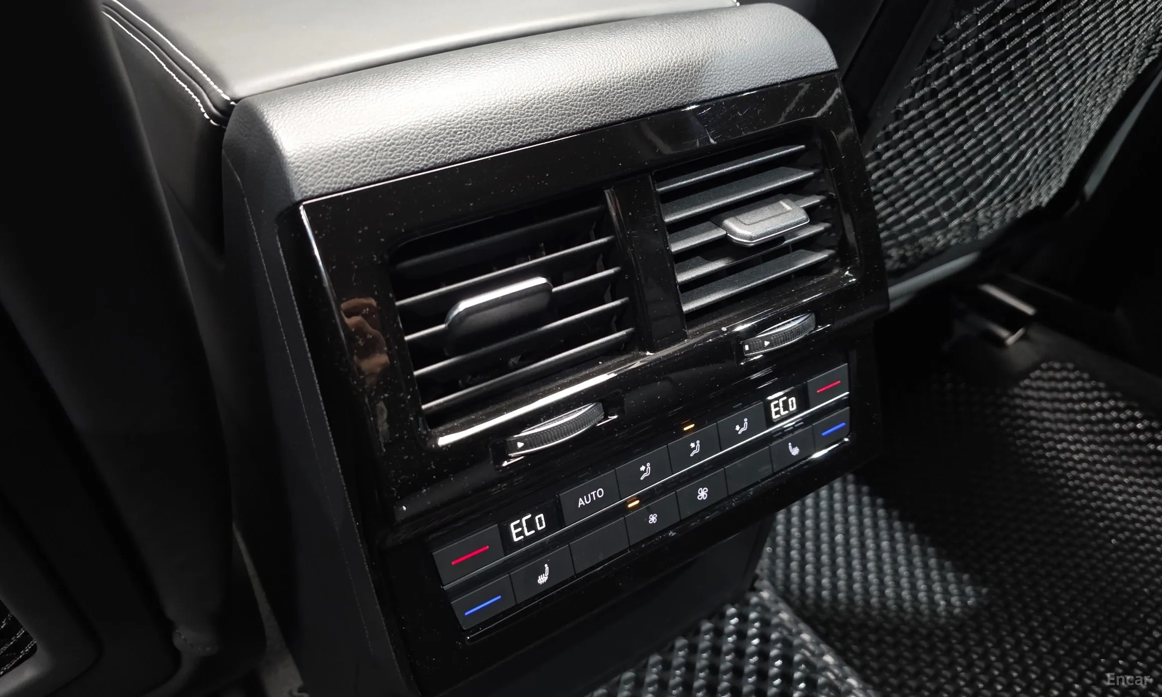 Volkswagen Touareg 3rd Generation превью 19