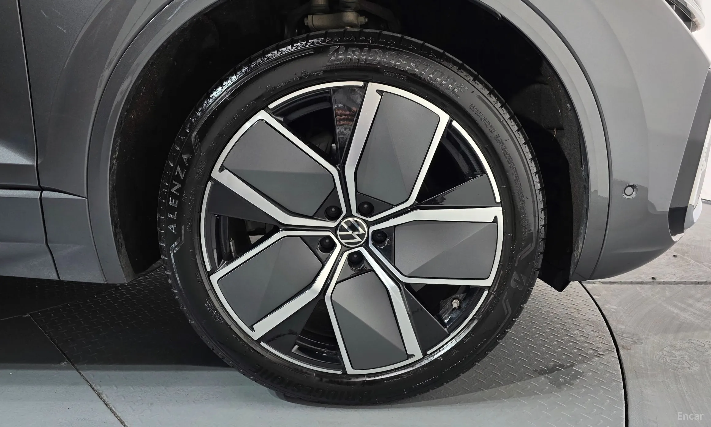 Volkswagen Touareg 3rd Generation превью 5
