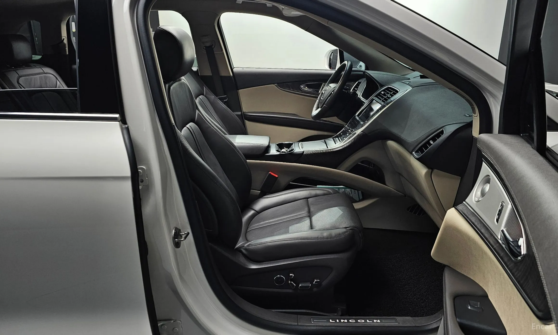 Lincoln Nautilus Gen 1 превью 11