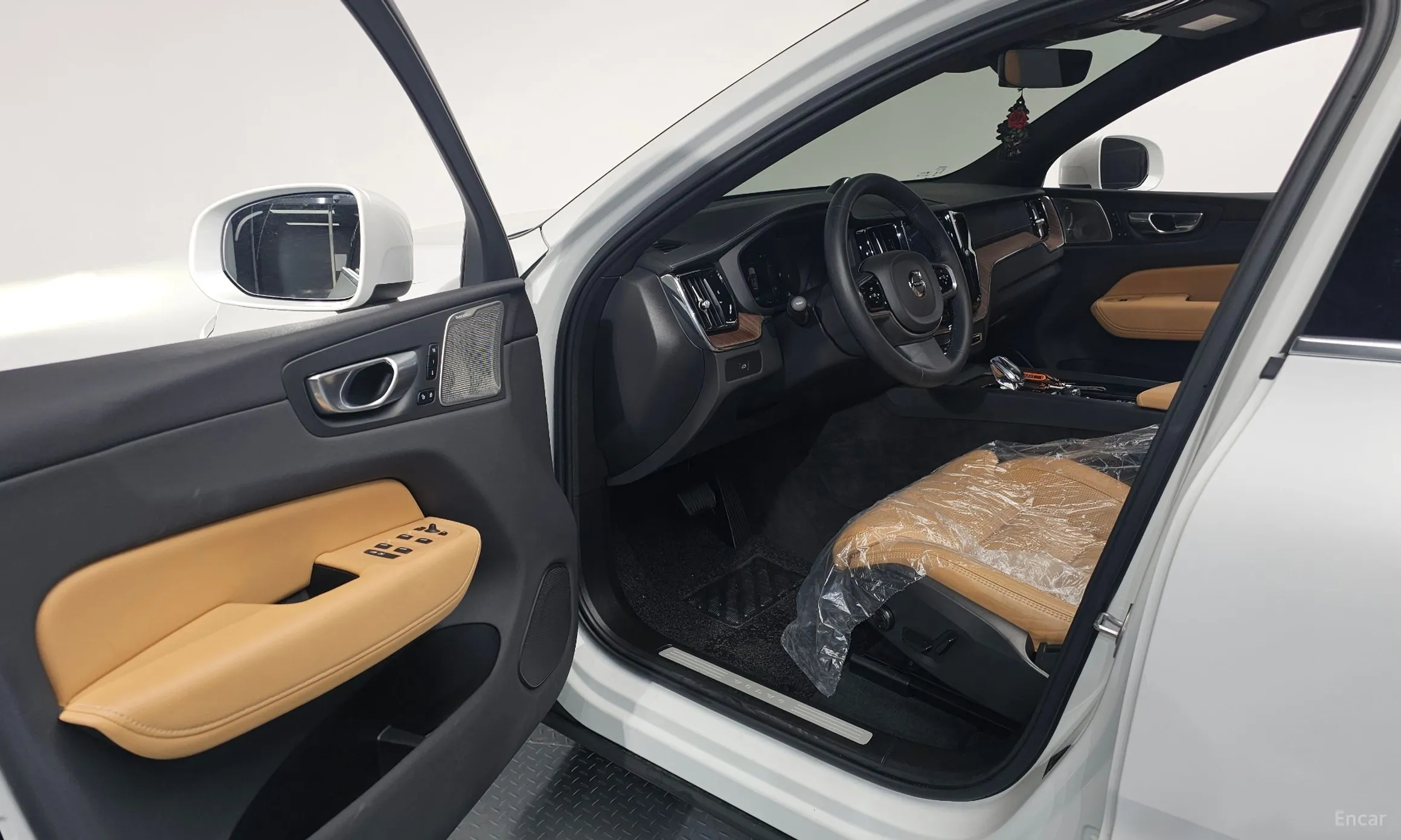 Volvo XC60 Gen 2 превью 10