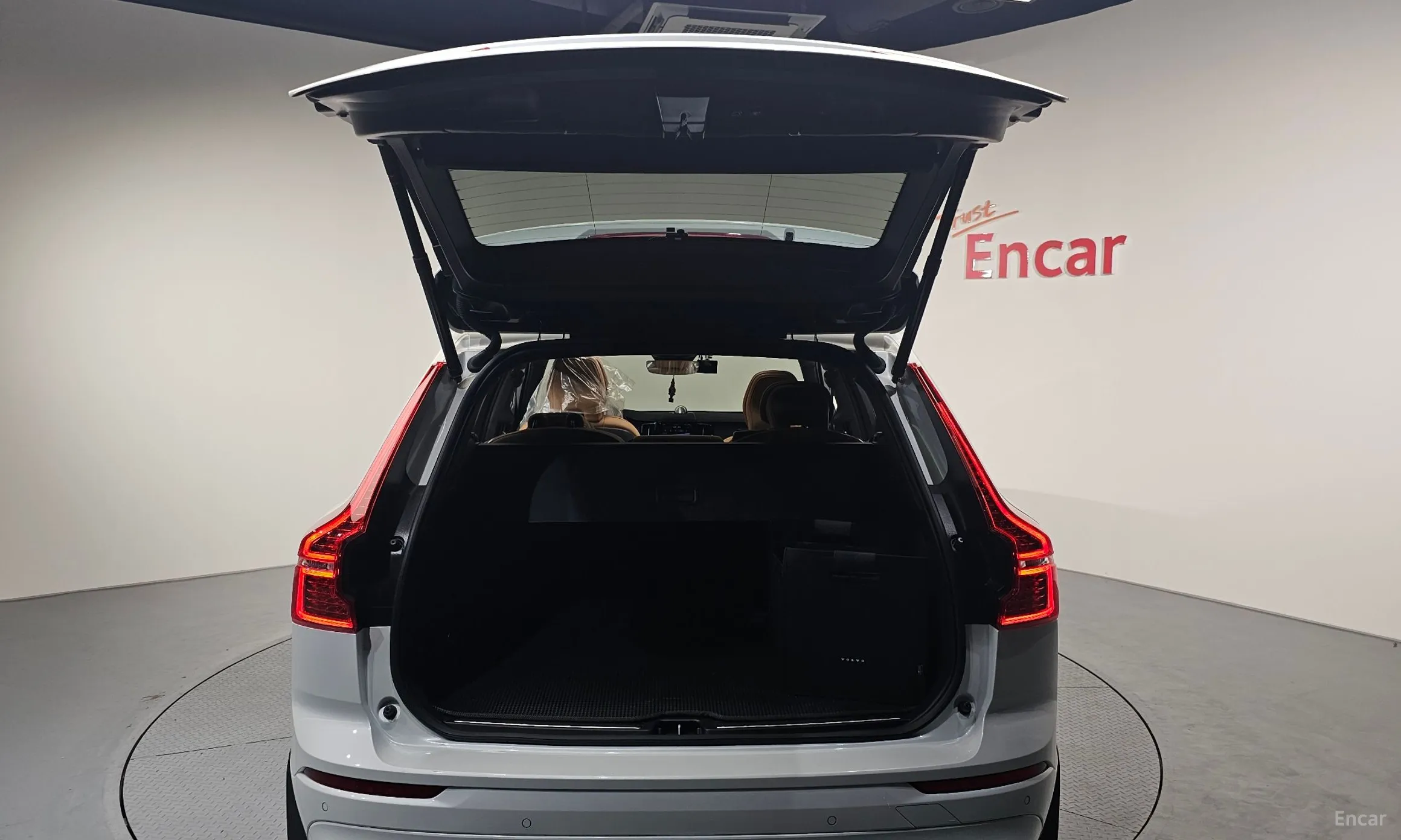 Volvo XC60 Gen 2 превью 20