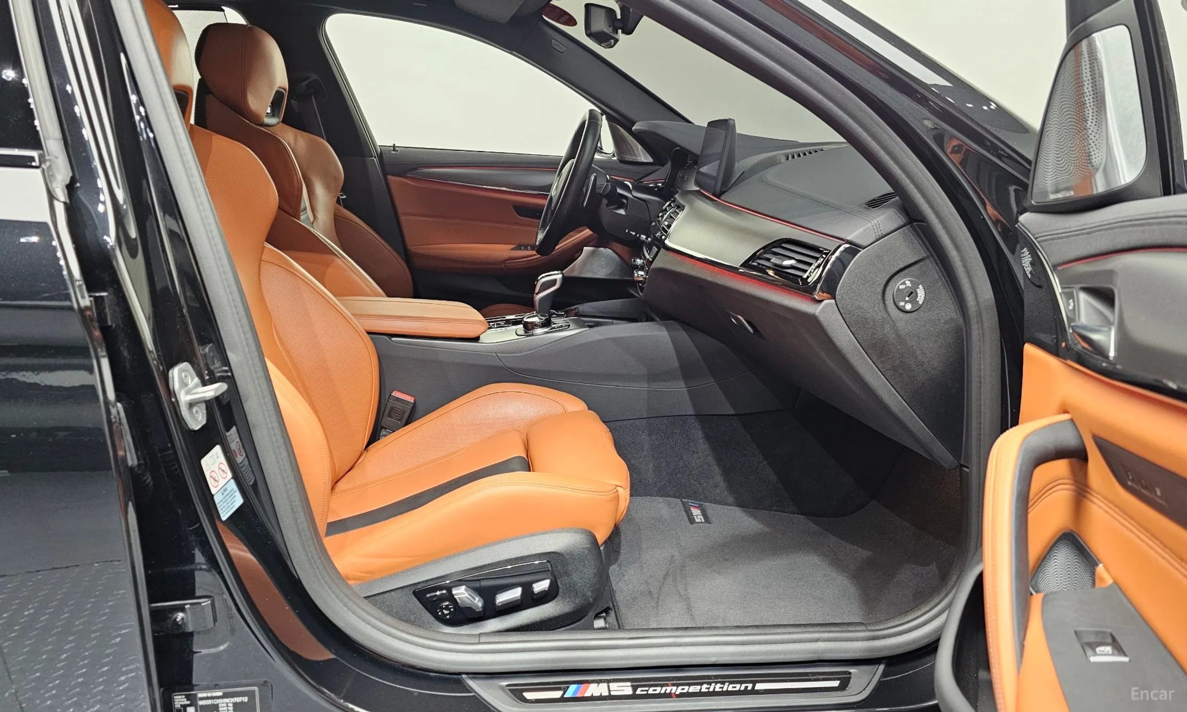 BMW M5 (F90) превью 11
