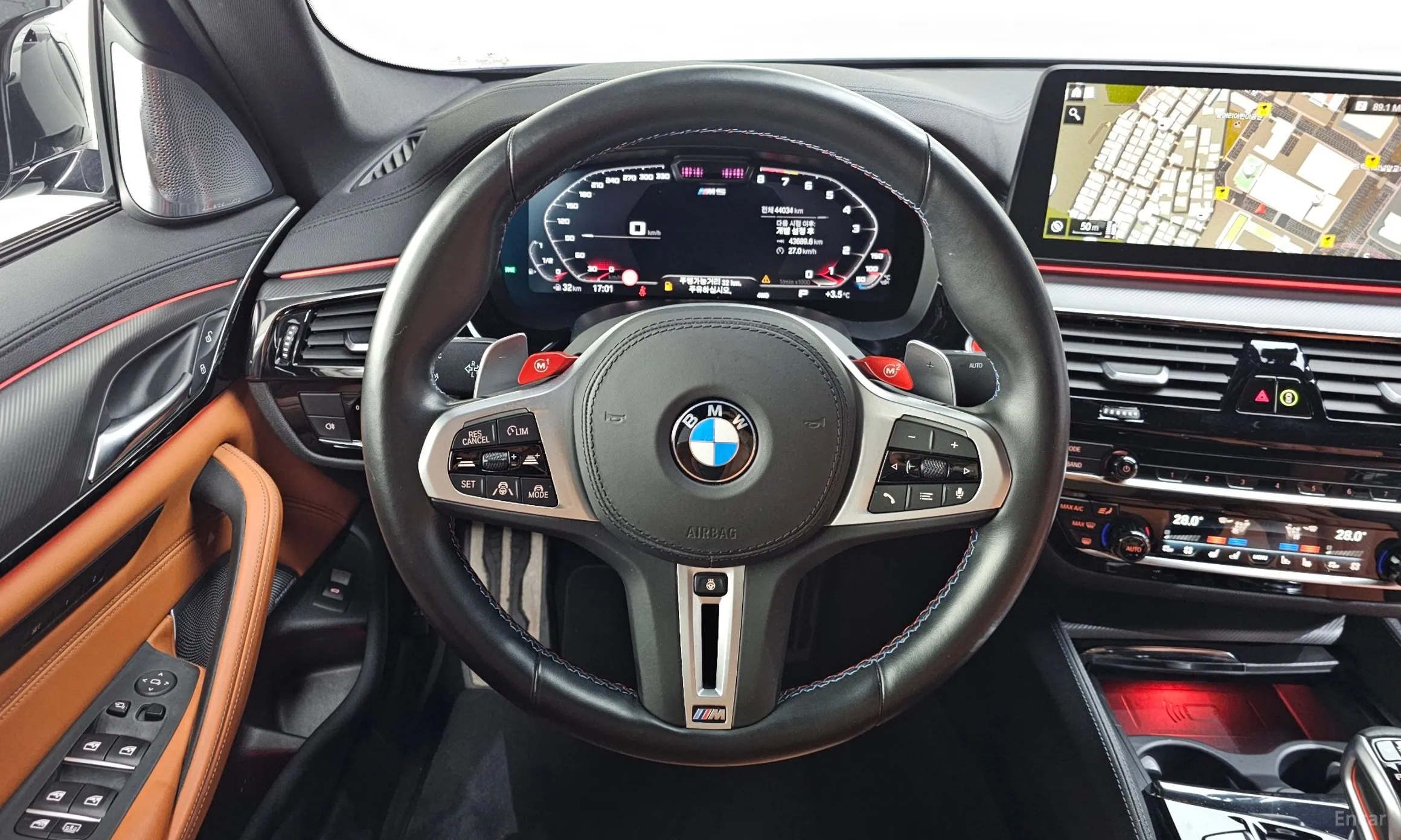 BMW M5 (F90) превью 13