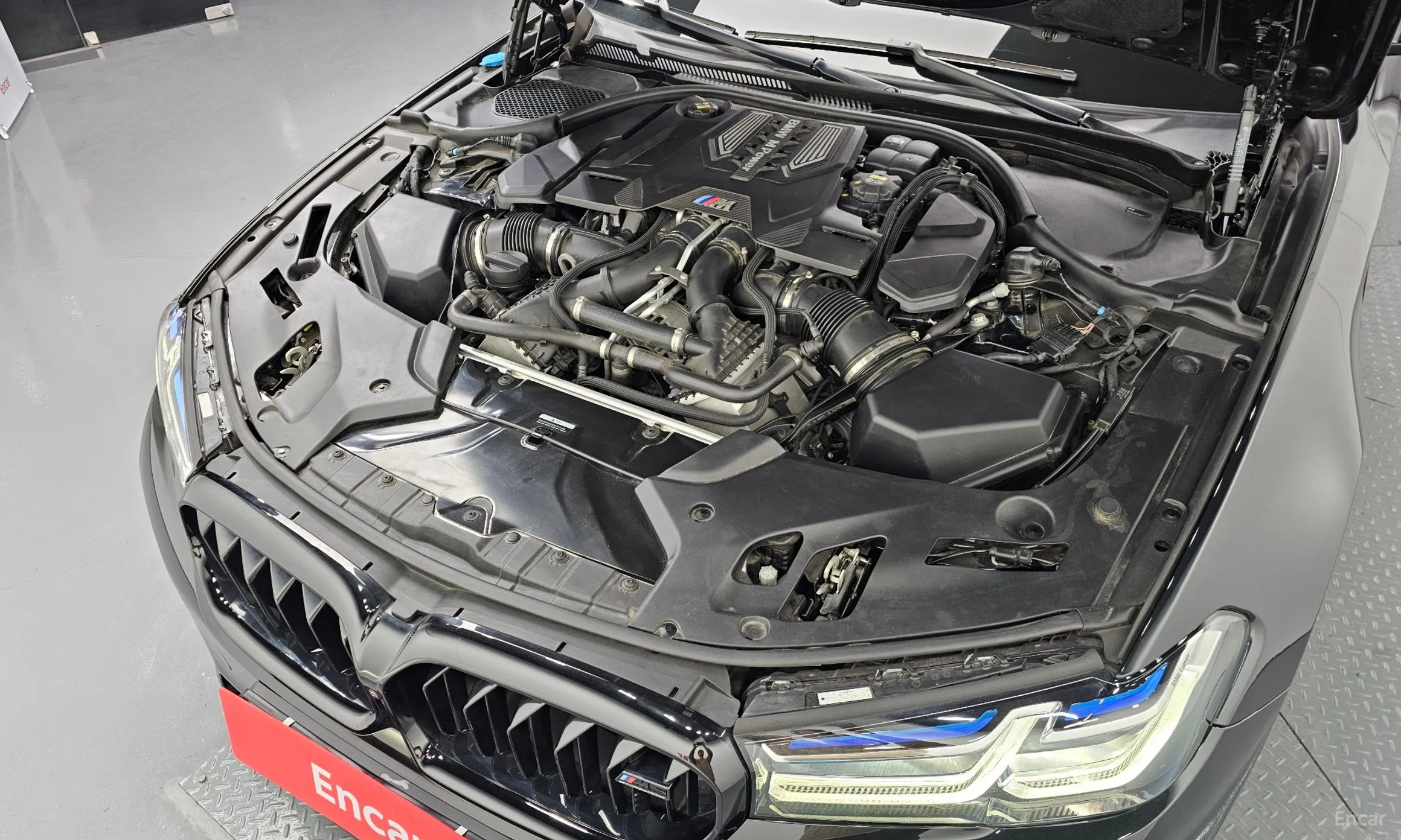 BMW M5 (F90) превью 6