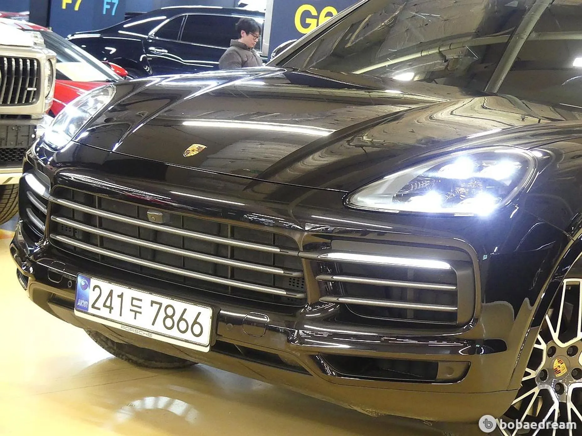 Porsche Cayenne (PO536) превью 16