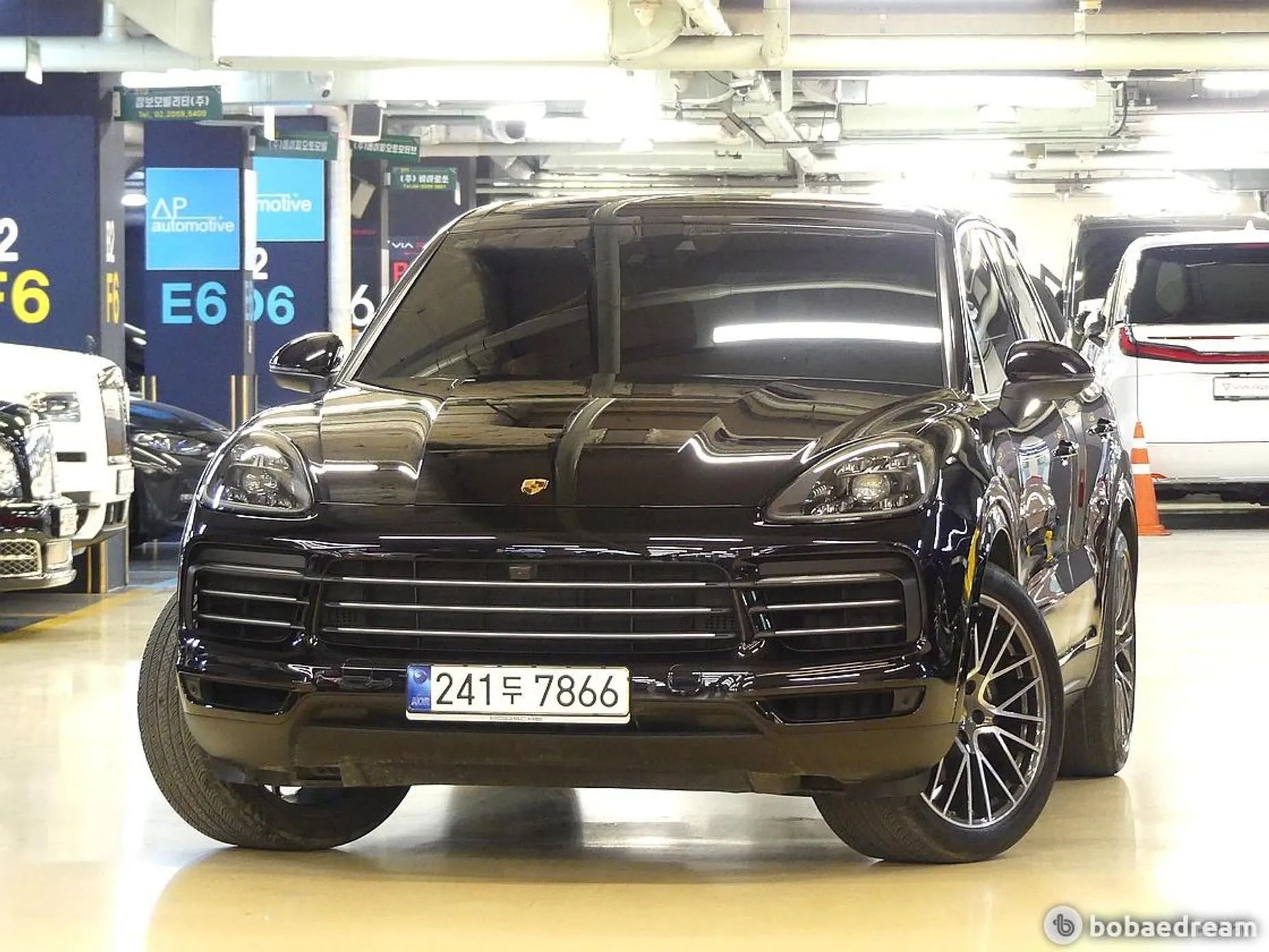 Porsche Cayenne (PO536) превью 3
