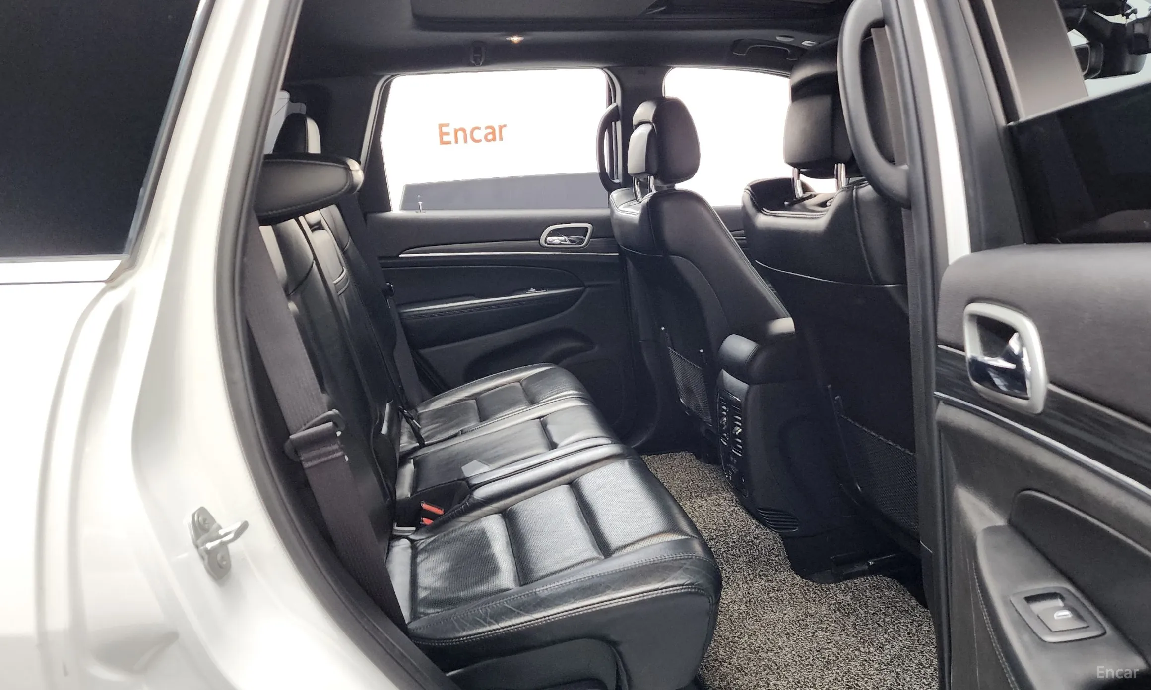 Jeep Grand Cherokee превью 12