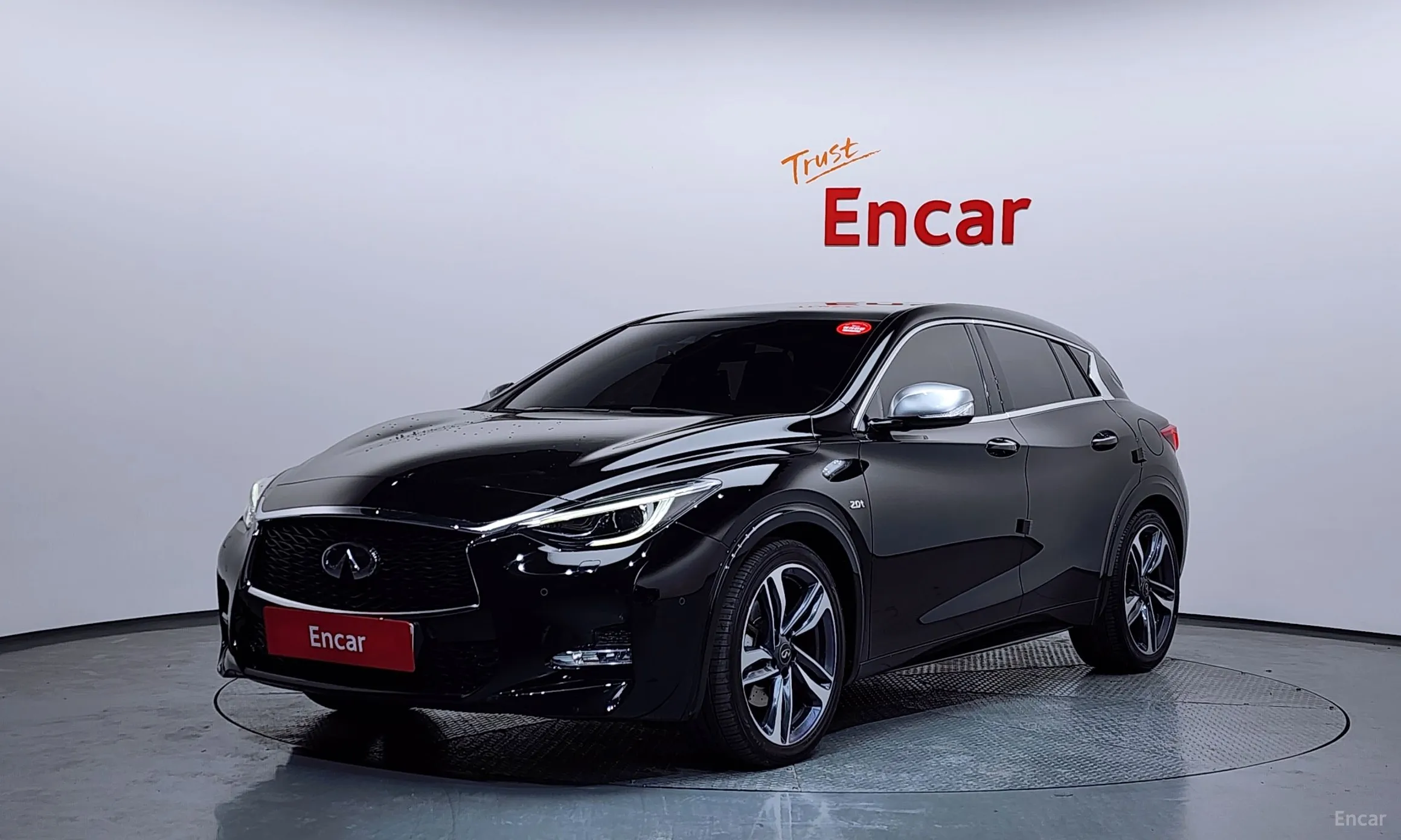 Infiniti Q30