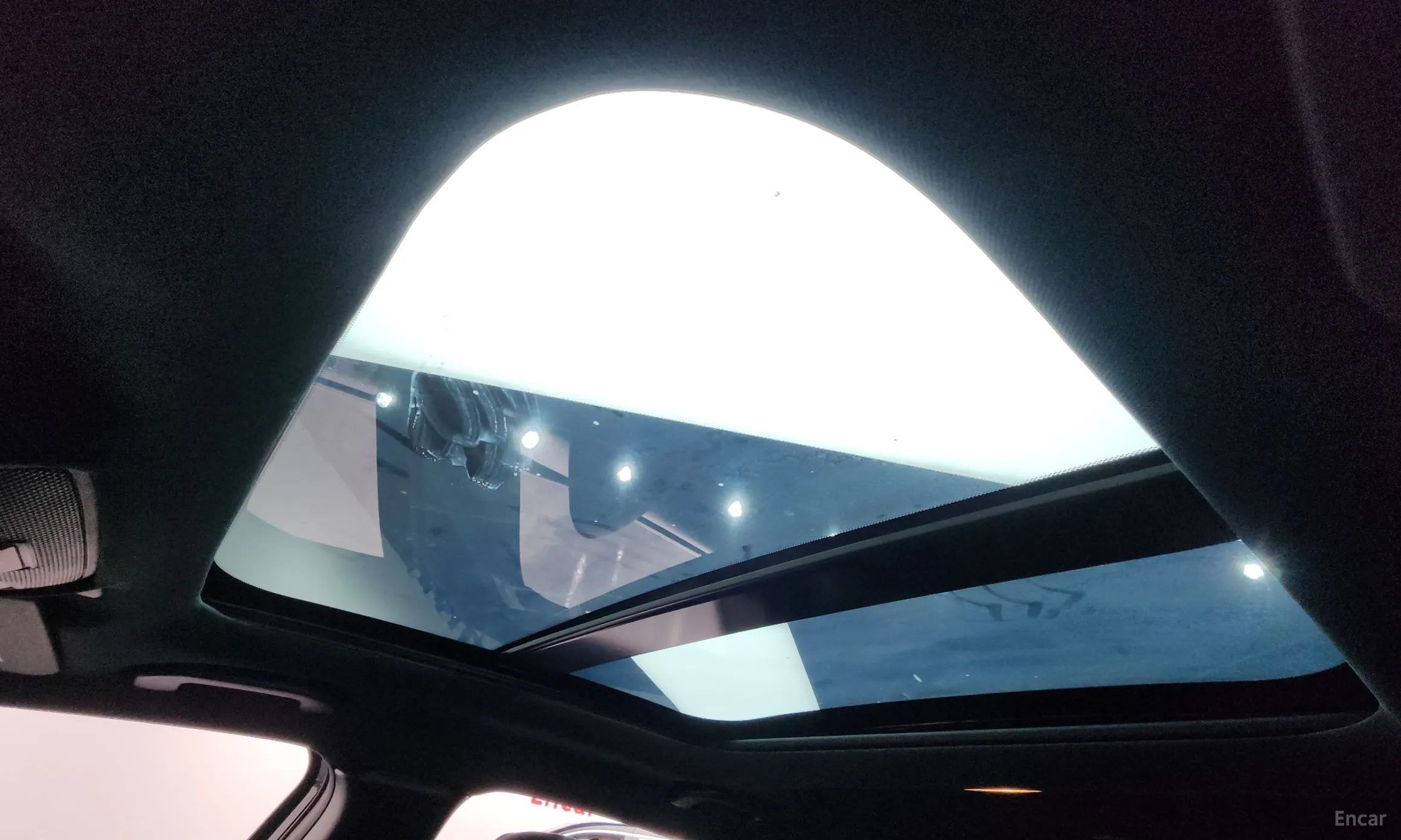 Infiniti Q30 превью 19