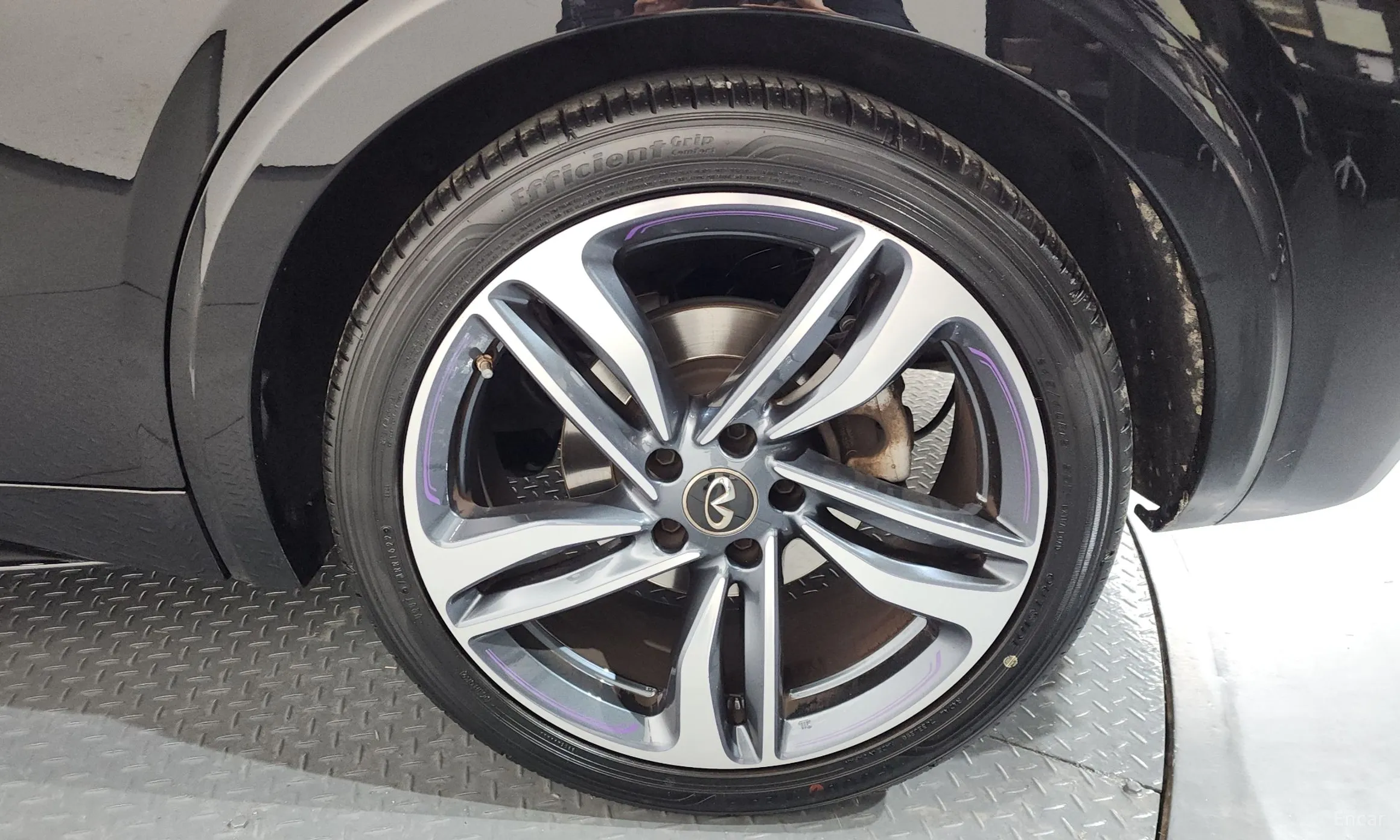 Infiniti Q30 превью 5