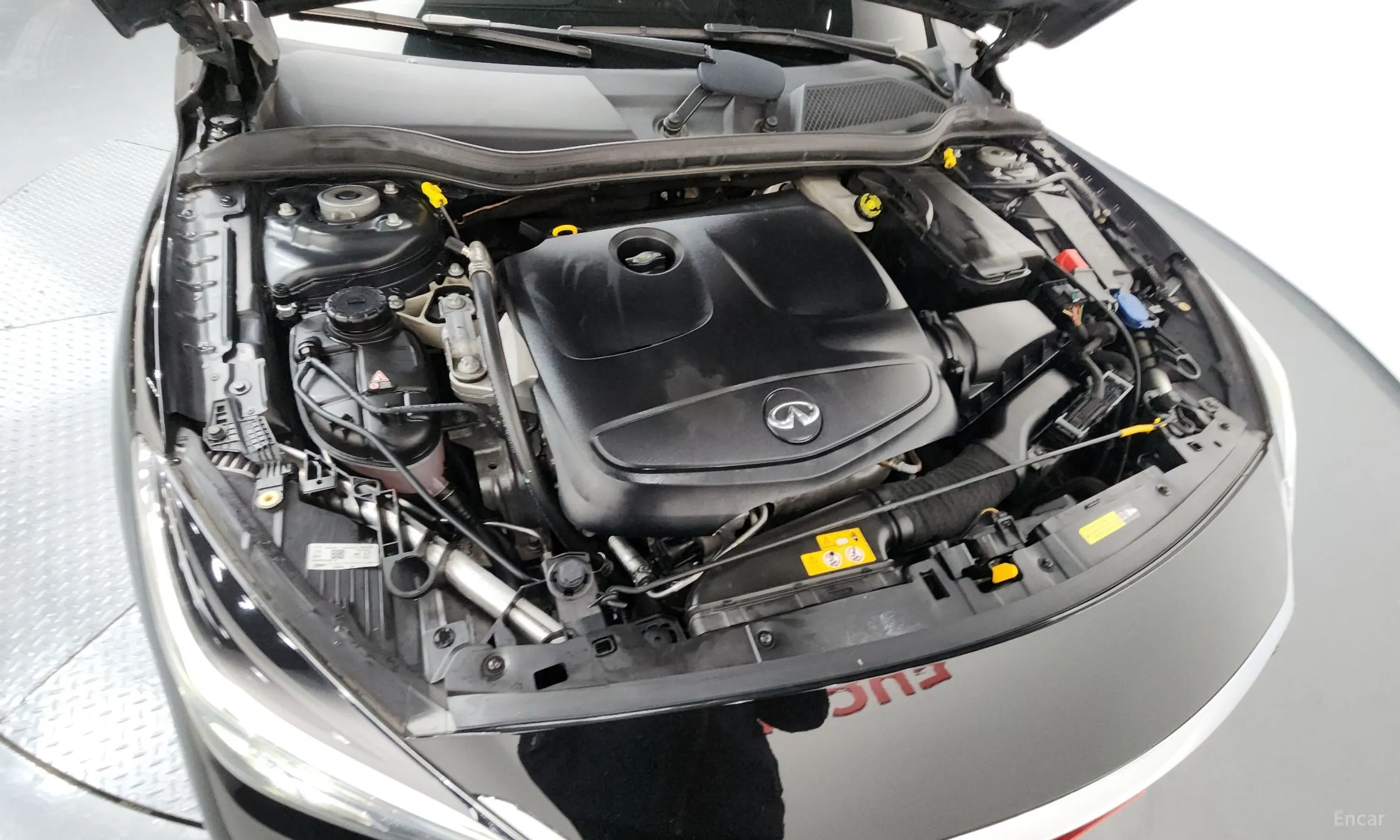 Infiniti Q30 превью 6