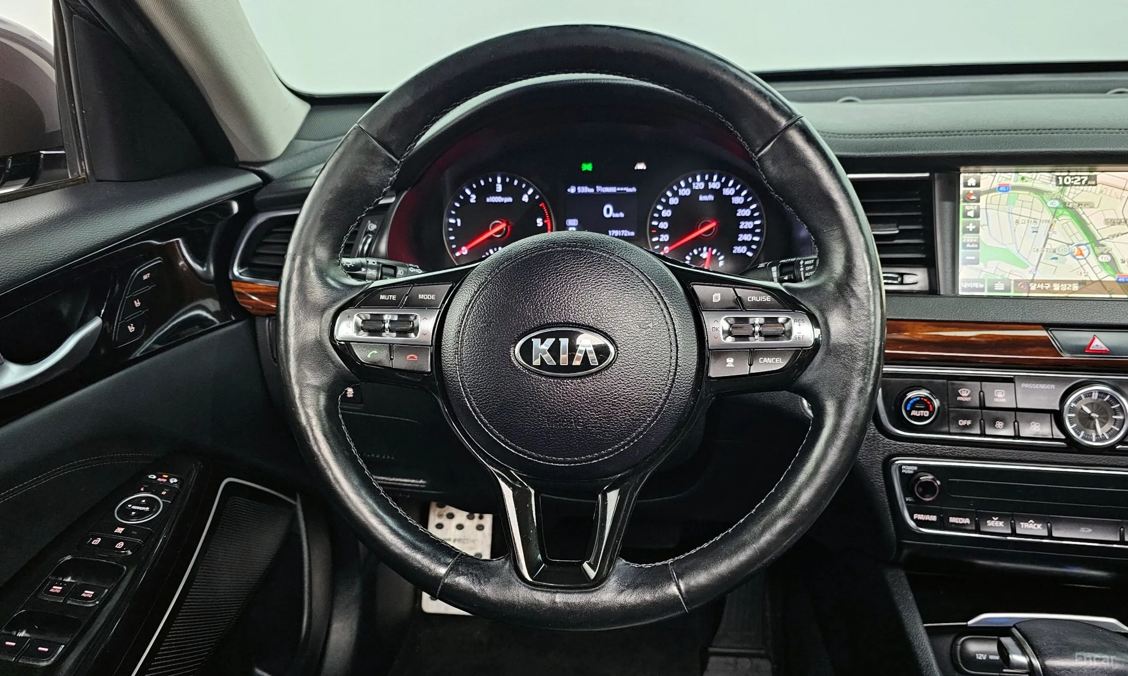 Kia K7 превью 13