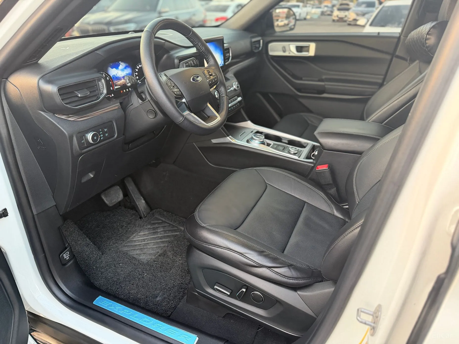 Ford Explorer 6th Generation превью 10