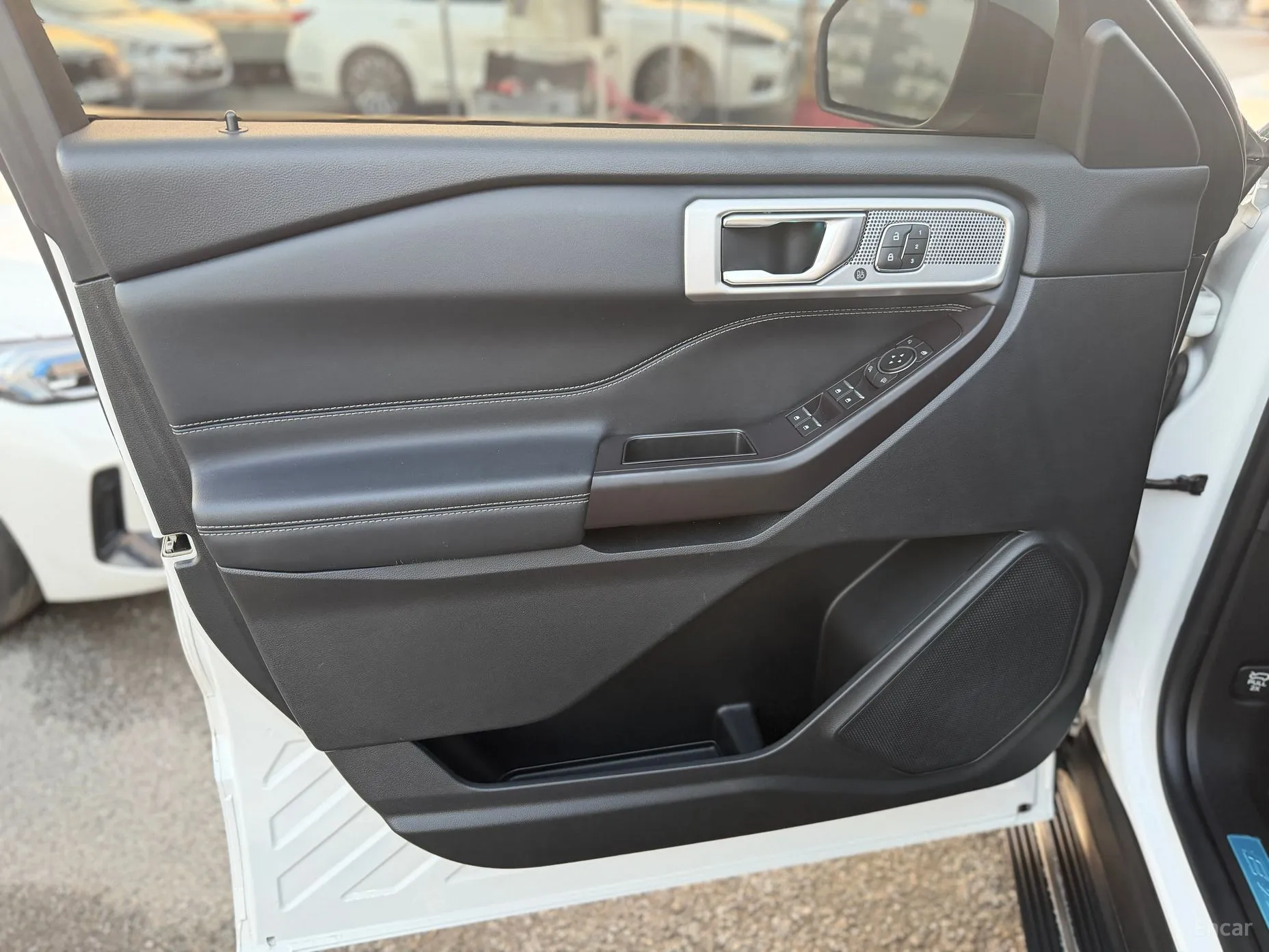 Ford Explorer 6th Generation превью 19