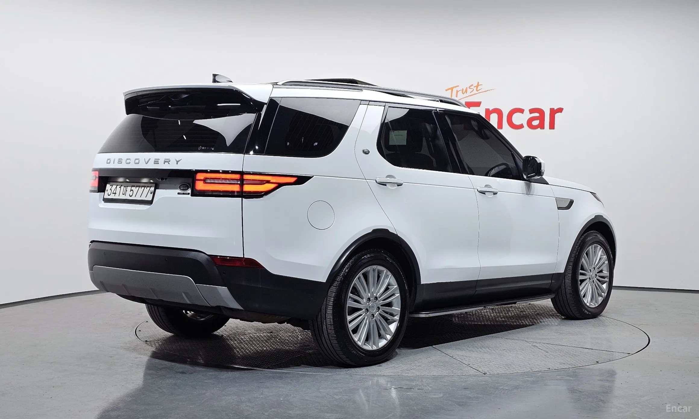 Land Rover Discovery 5 превью 2