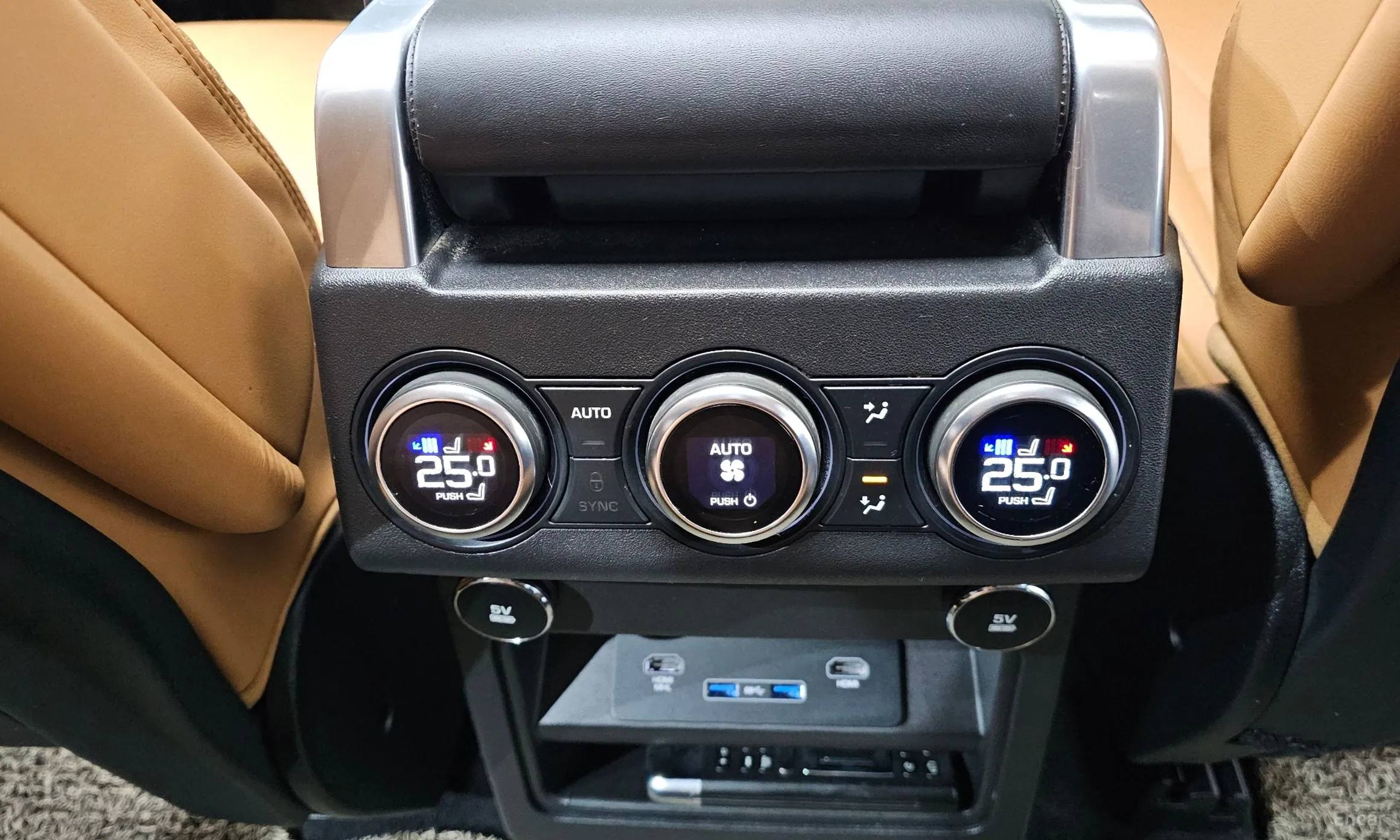 Land Rover Discovery 5 превью 18