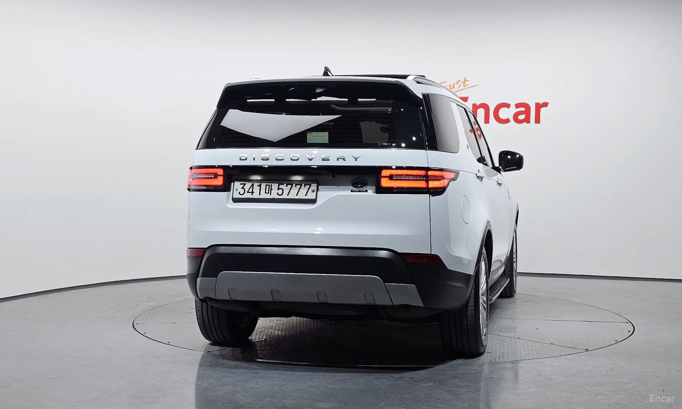 Land Rover Discovery 5 превью 4