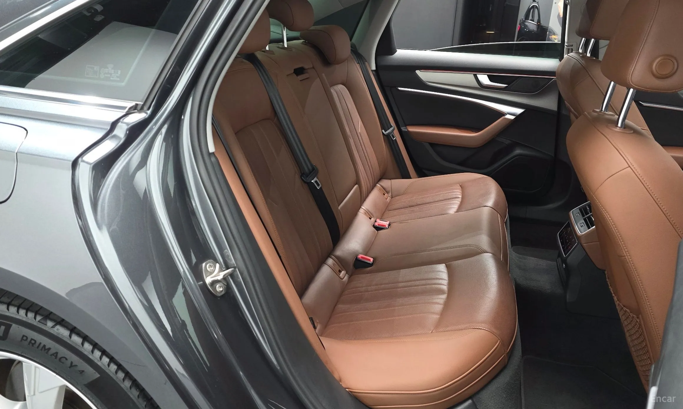 Audi A6 (C8) превью 11