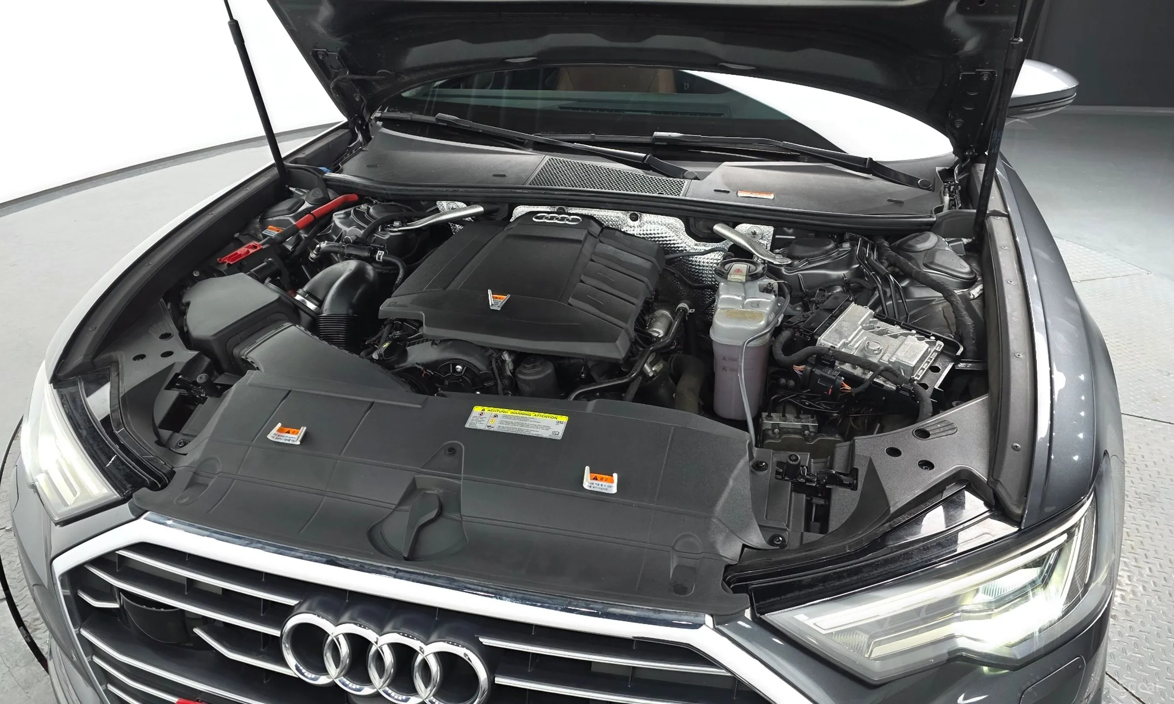 Audi A6 (C8) превью 6