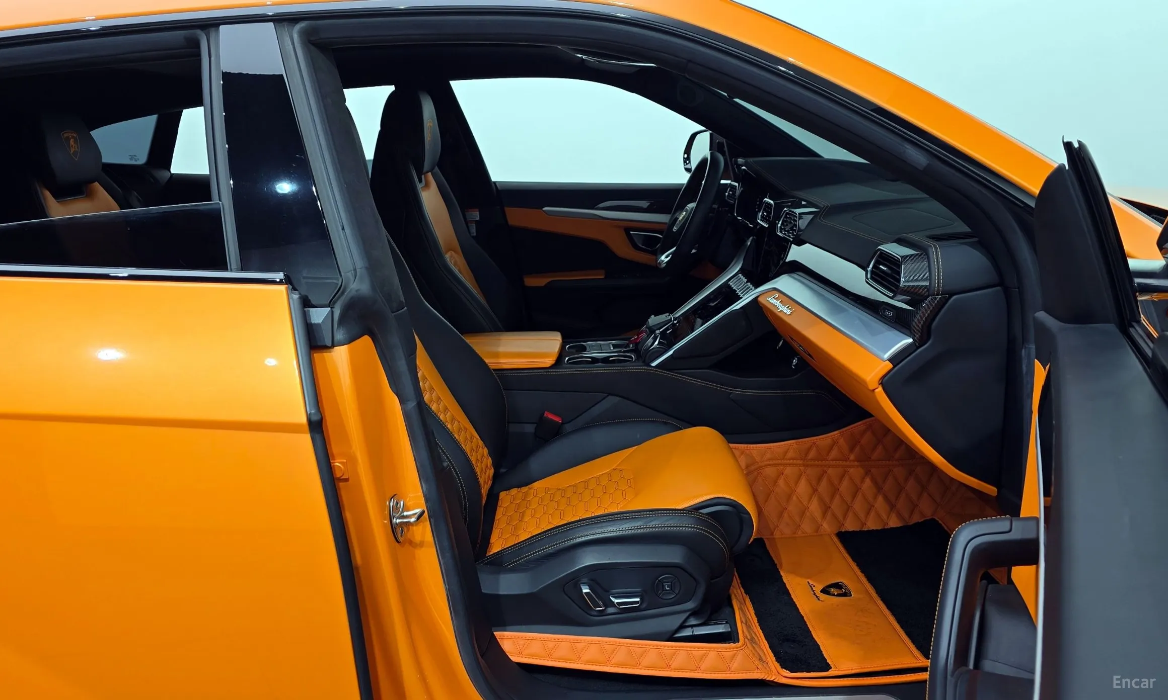 Lamborghini Urus превью 11