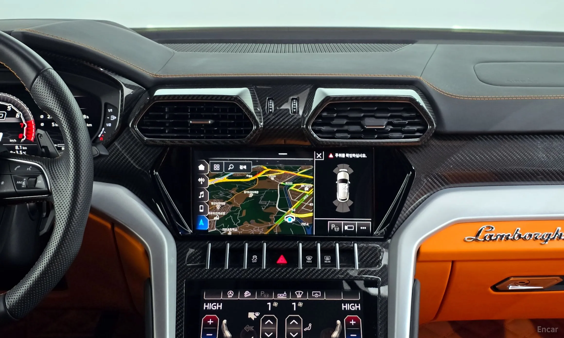 Lamborghini Urus превью 14