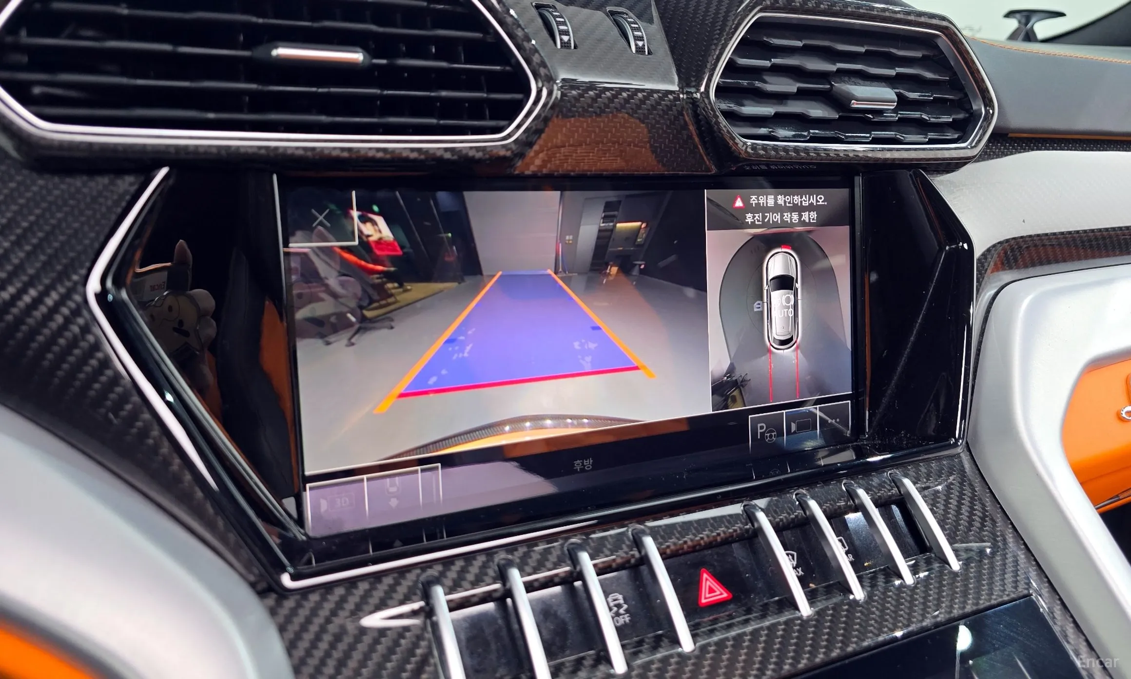 Lamborghini Urus превью 15