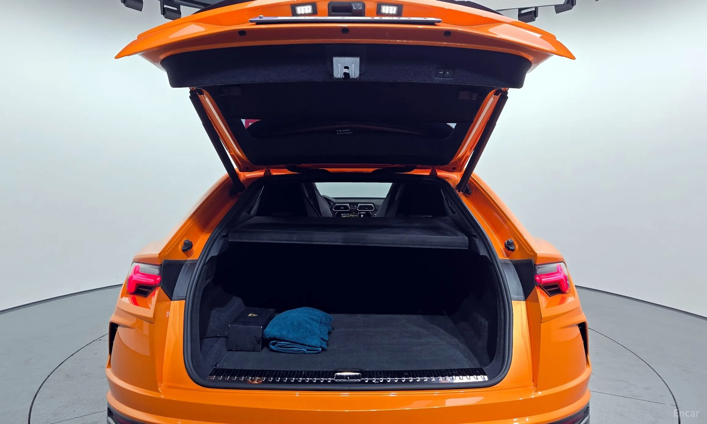 Lamborghini Urus превью 20