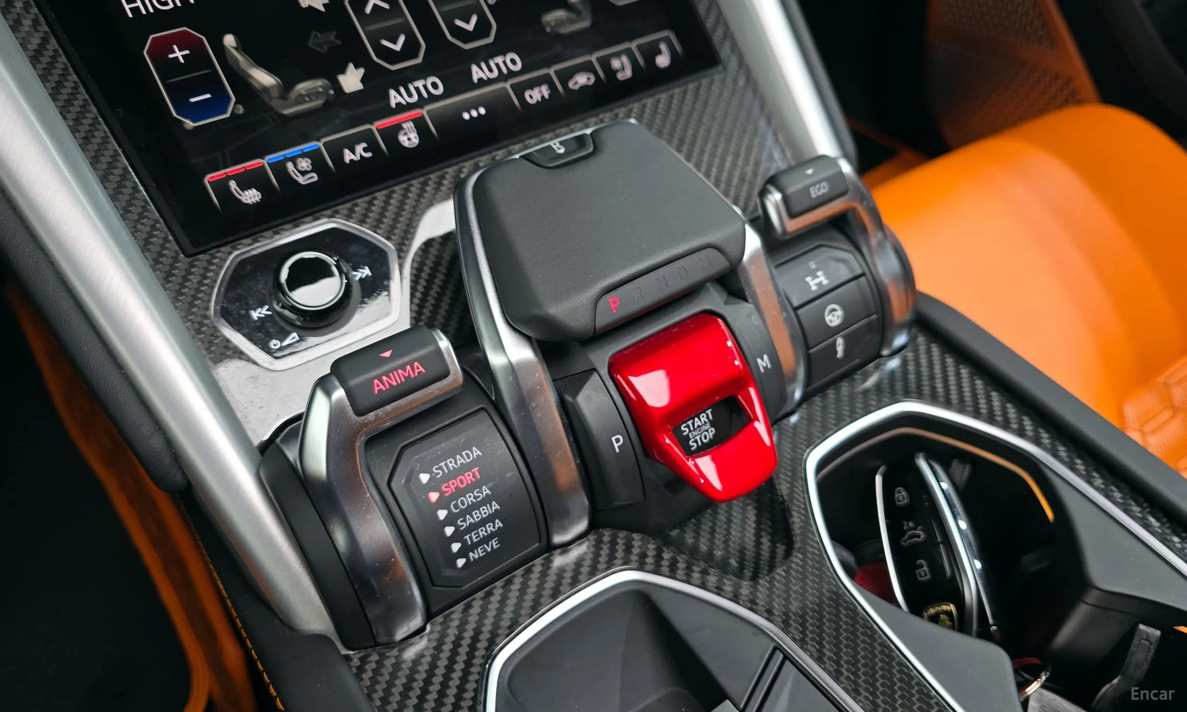 Lamborghini Urus превью 9