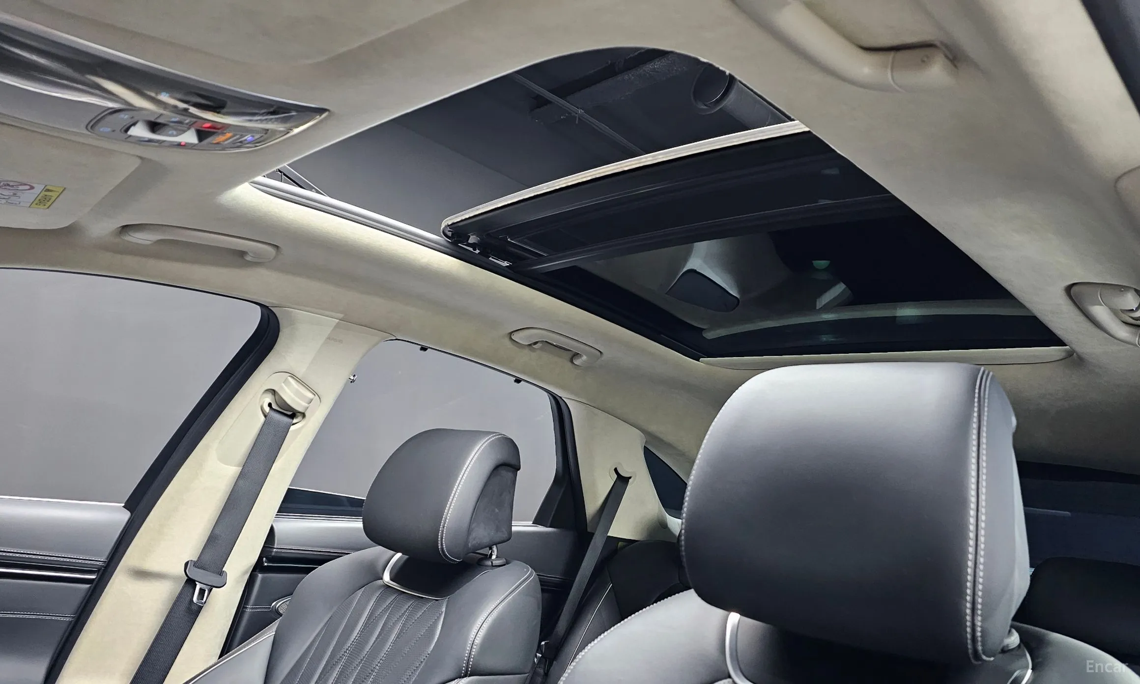 Genesis GV70 превью 19