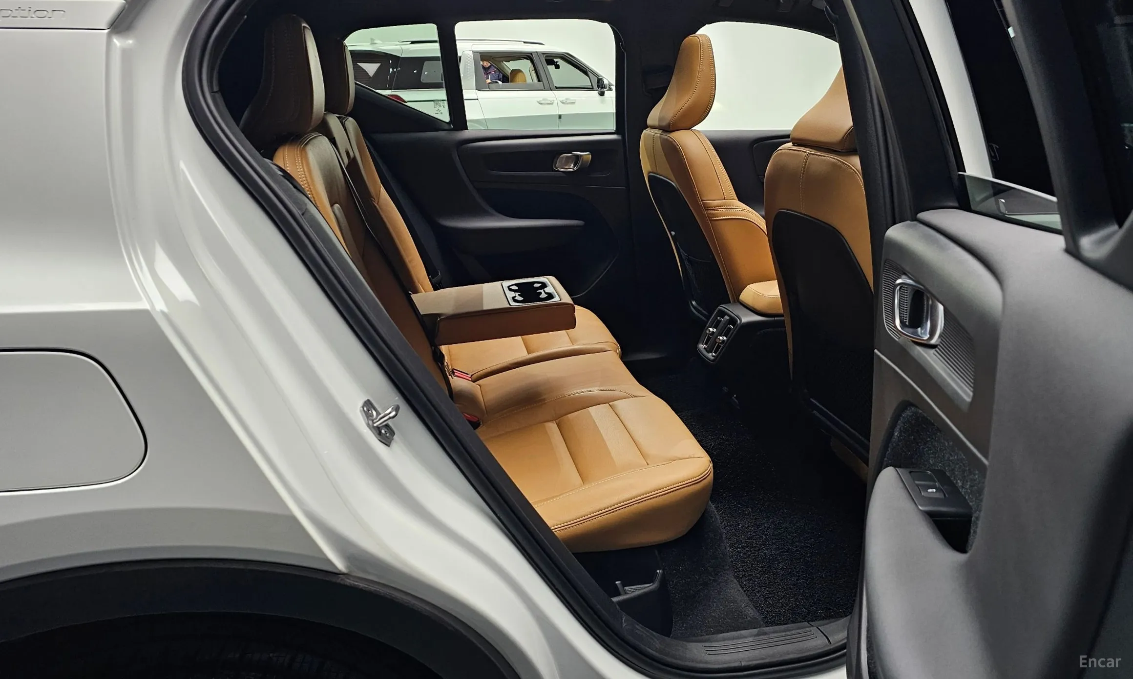 Volvo XC40 превью 12