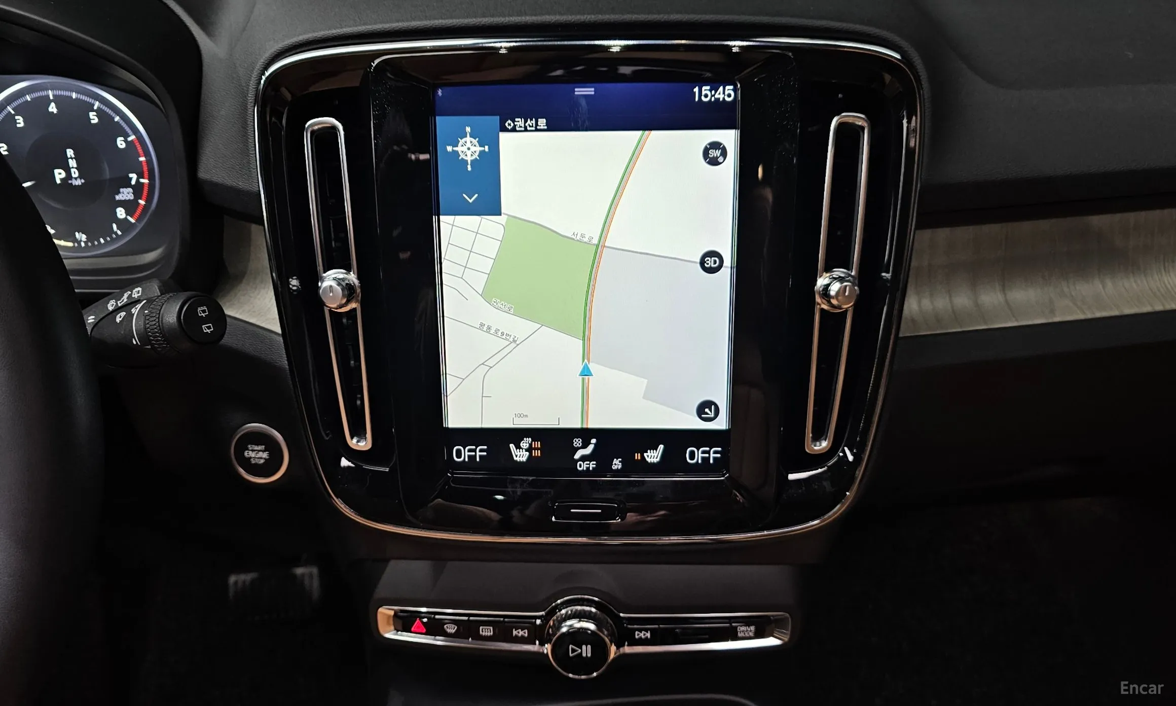 Volvo XC40 превью 14