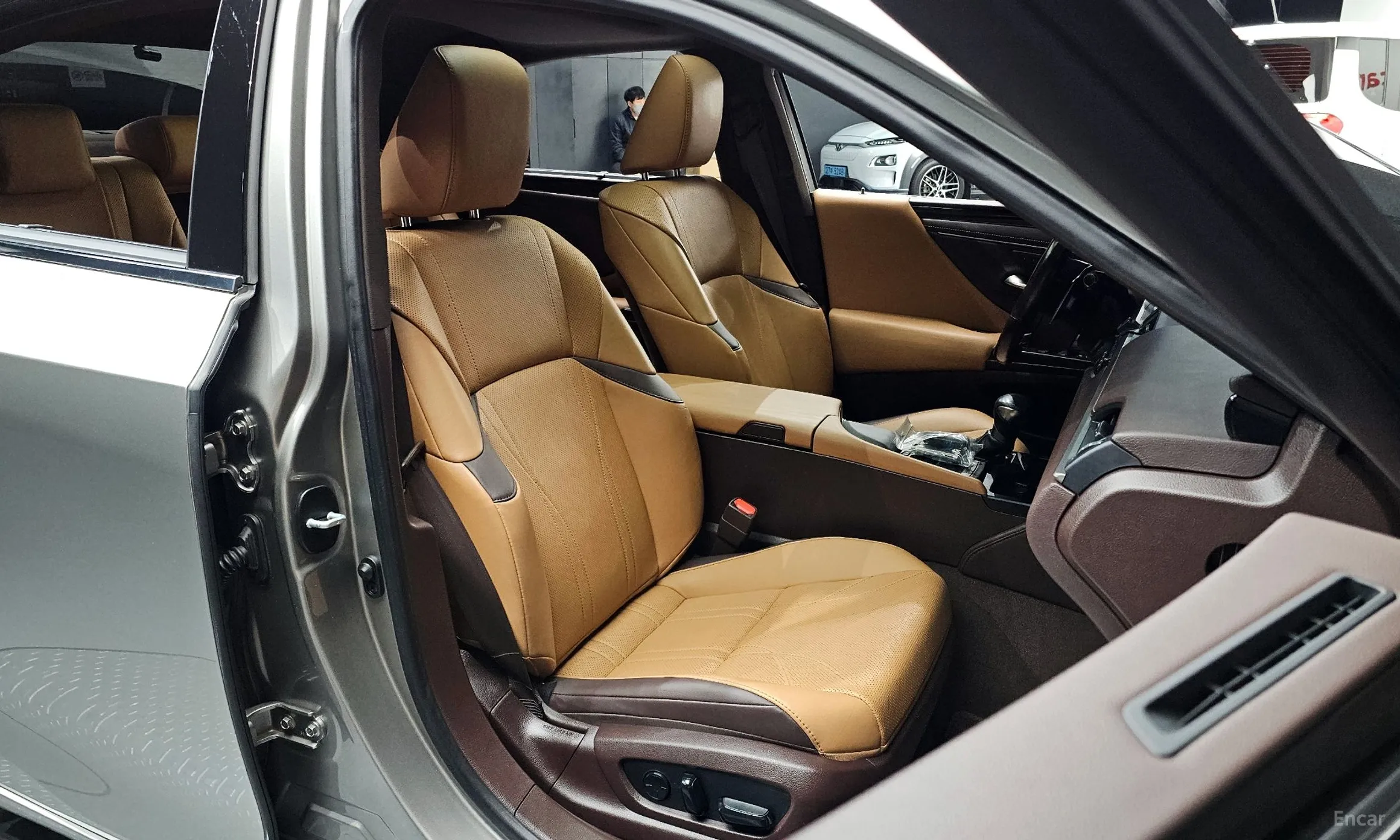 Lexus ES300h 7th Generation превью 10