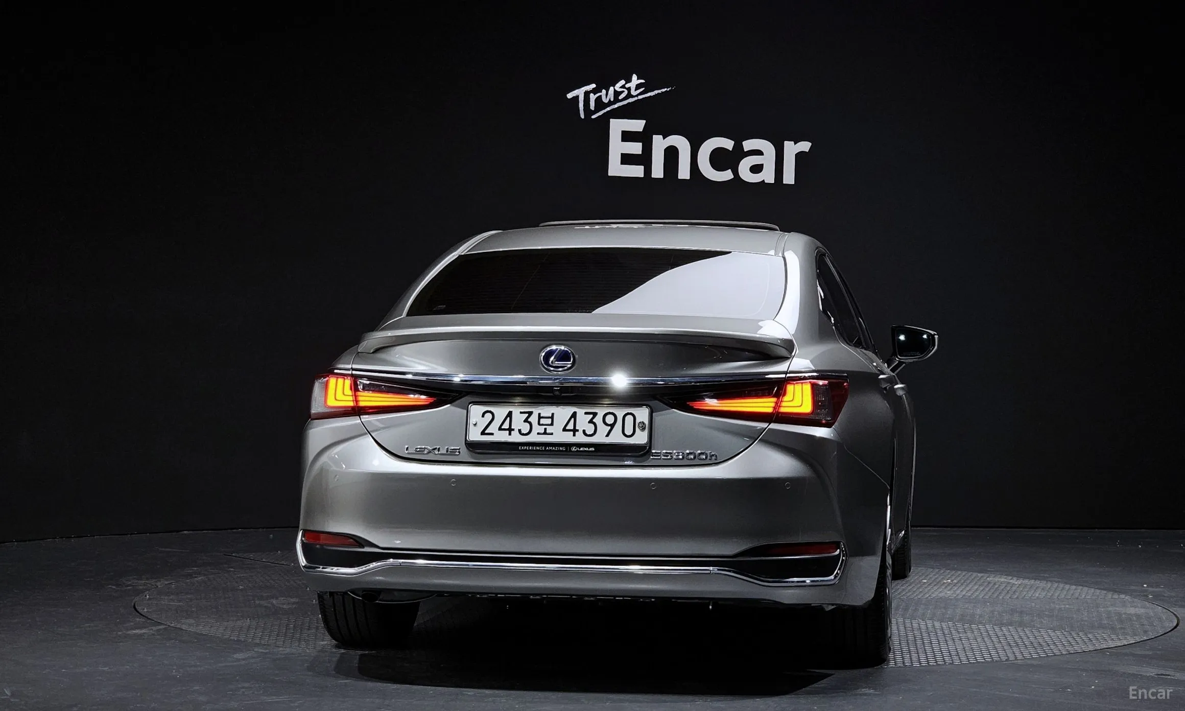 Lexus ES300h 7th Generation превью 4
