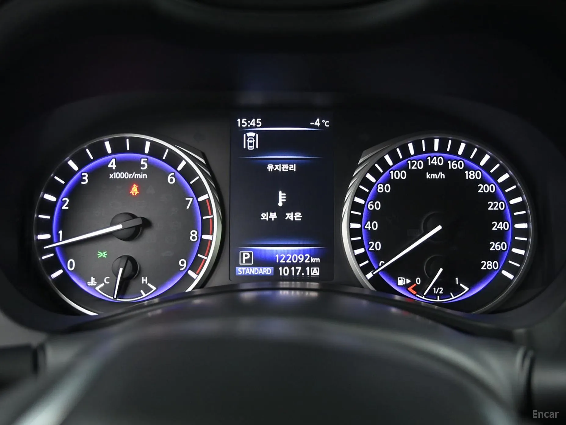 Infiniti Q60 (CV37) превью 9