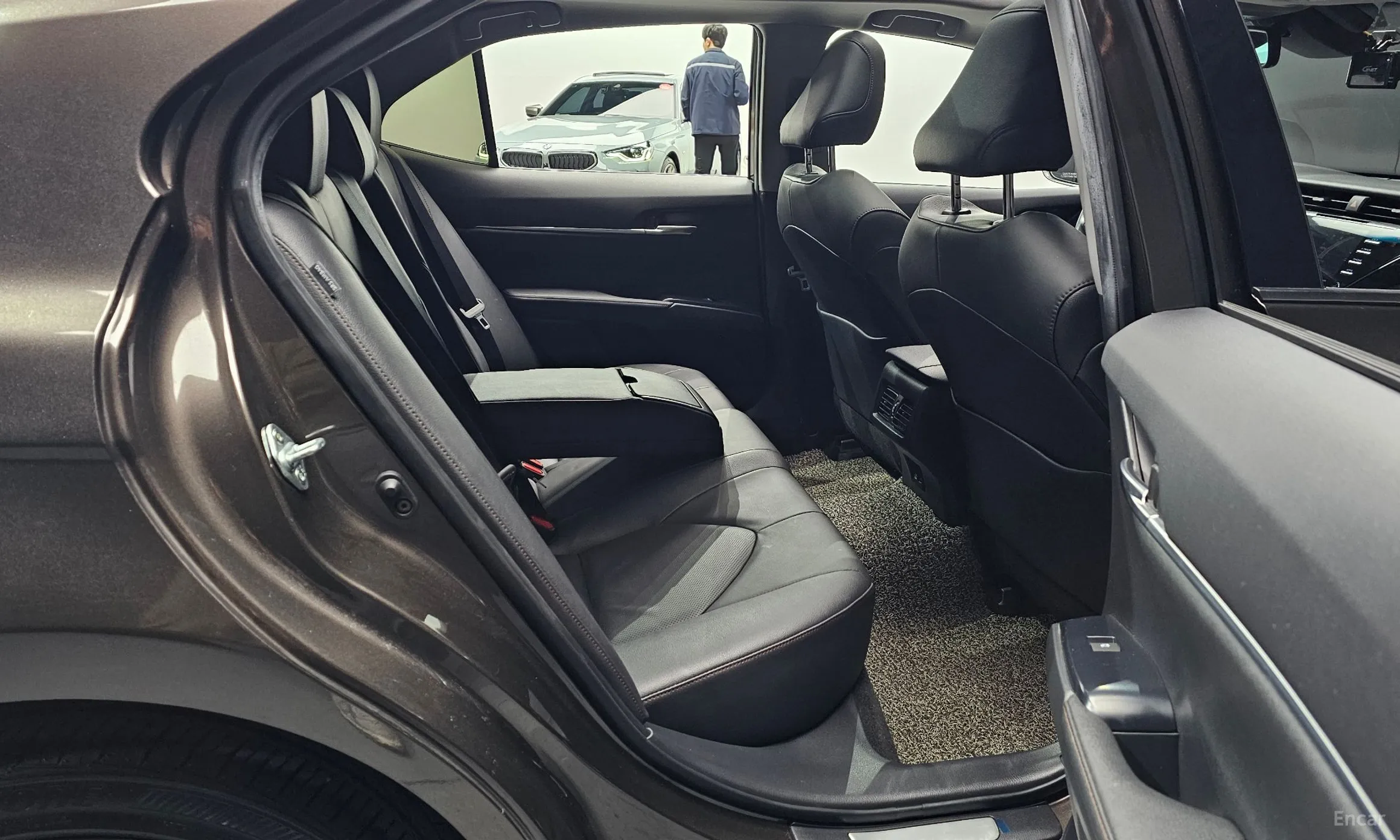 Toyota Camry (XV70) превью 12